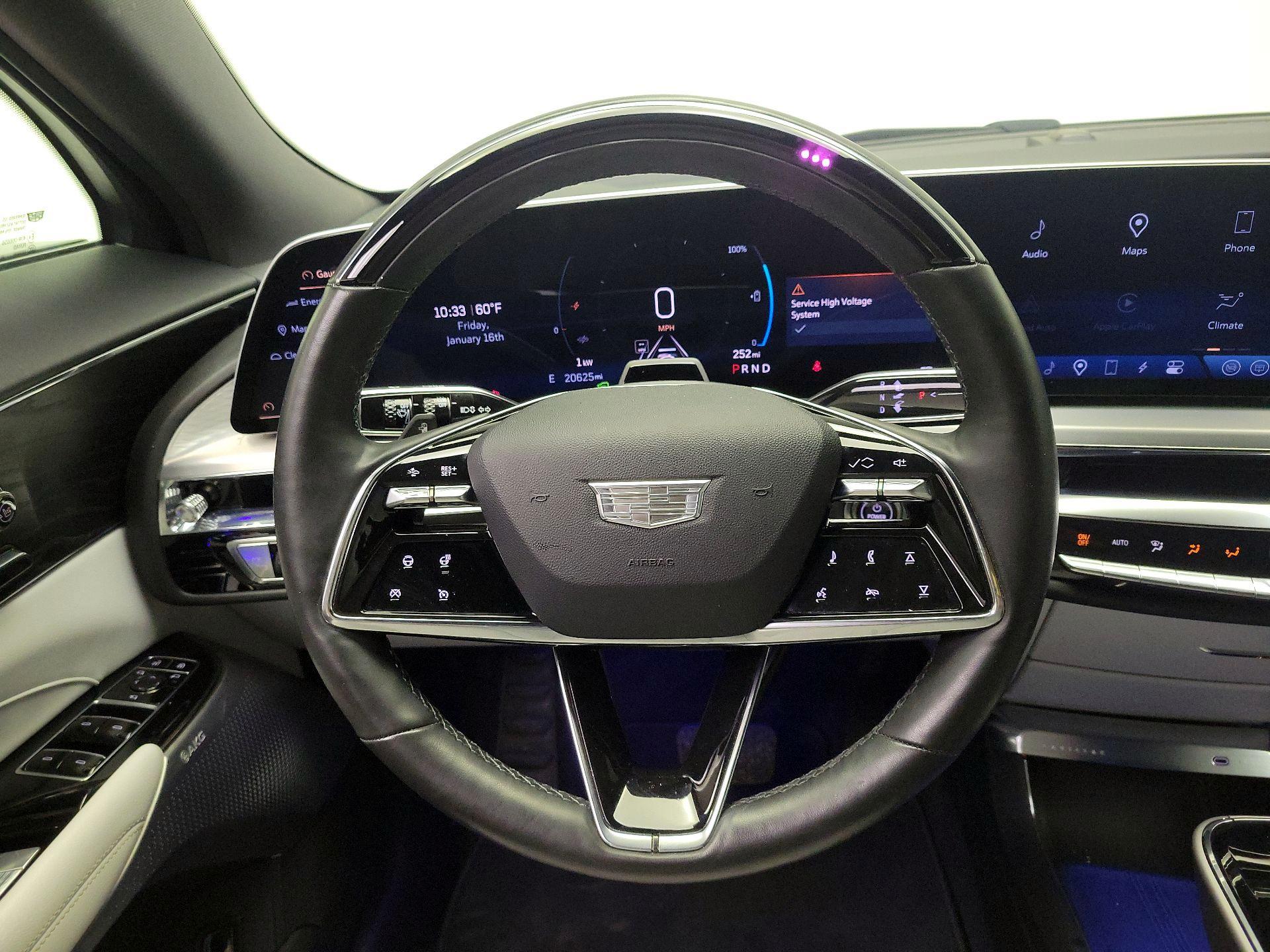 Thumbnail: 2023 Cadillac Lyriq - 10