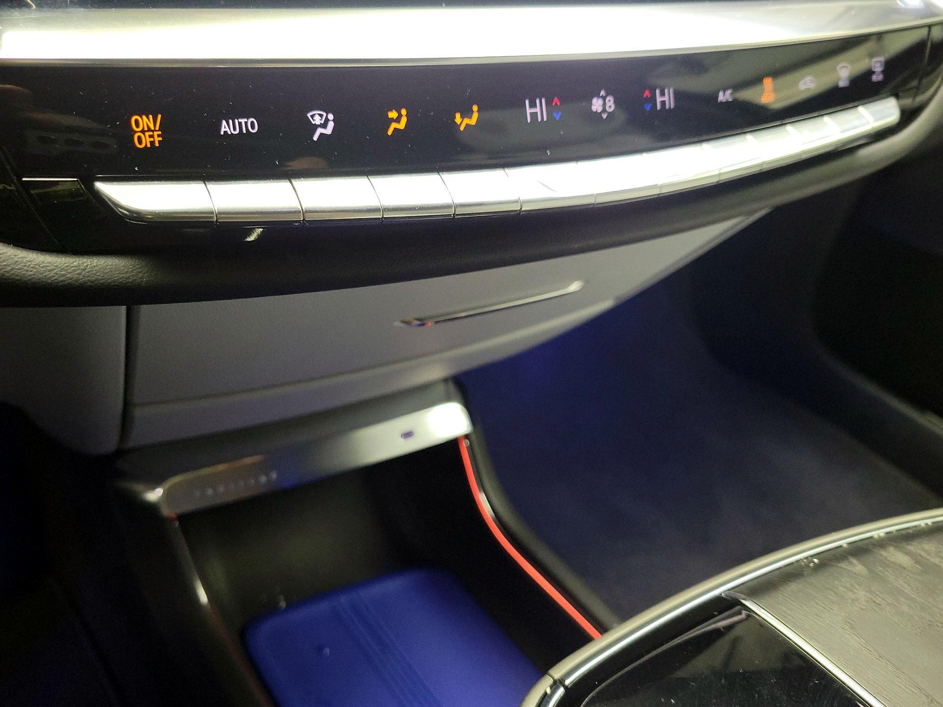 Thumbnail: 2023 Cadillac Lyriq - 17