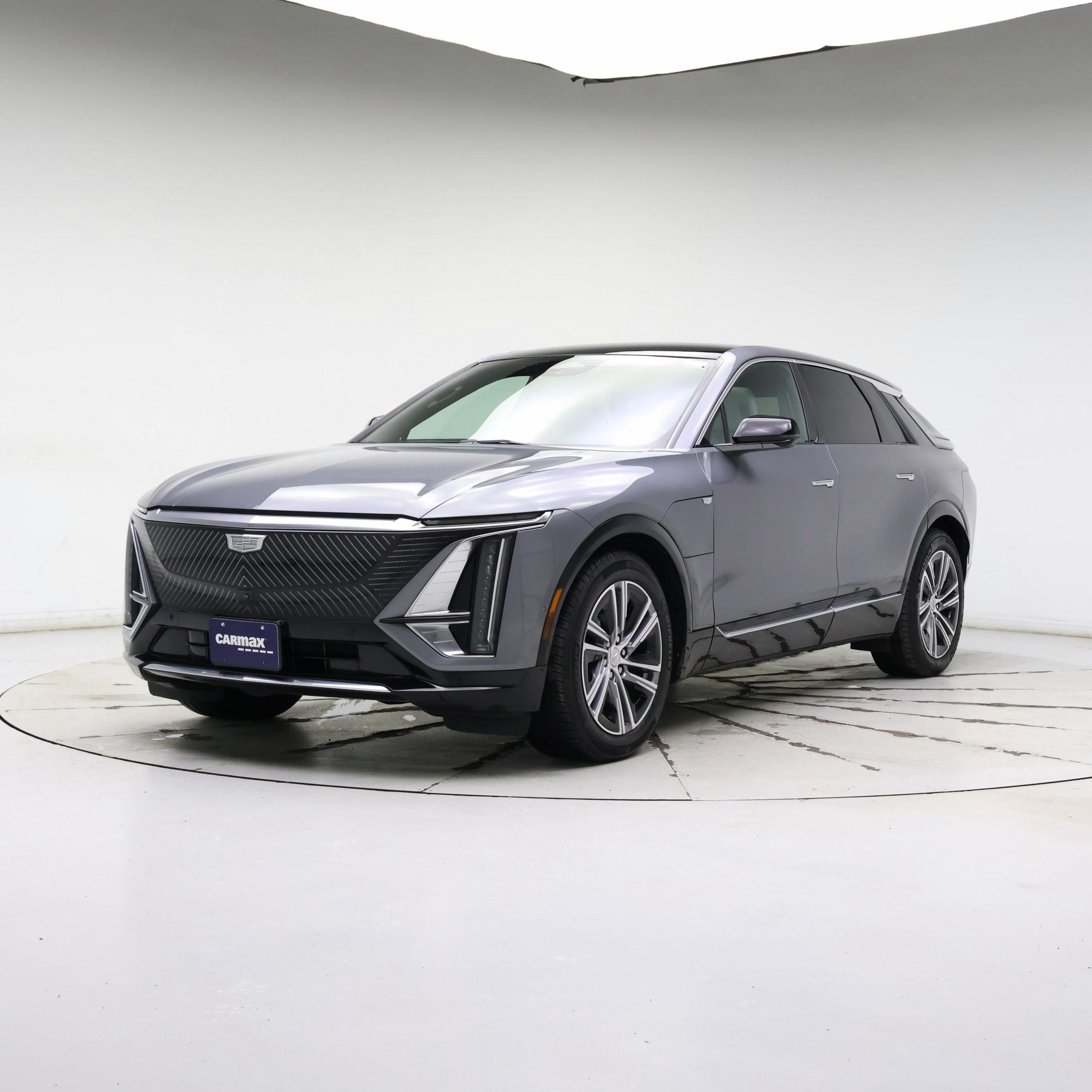 Thumbnail: 2023 Cadillac Lyriq - 4