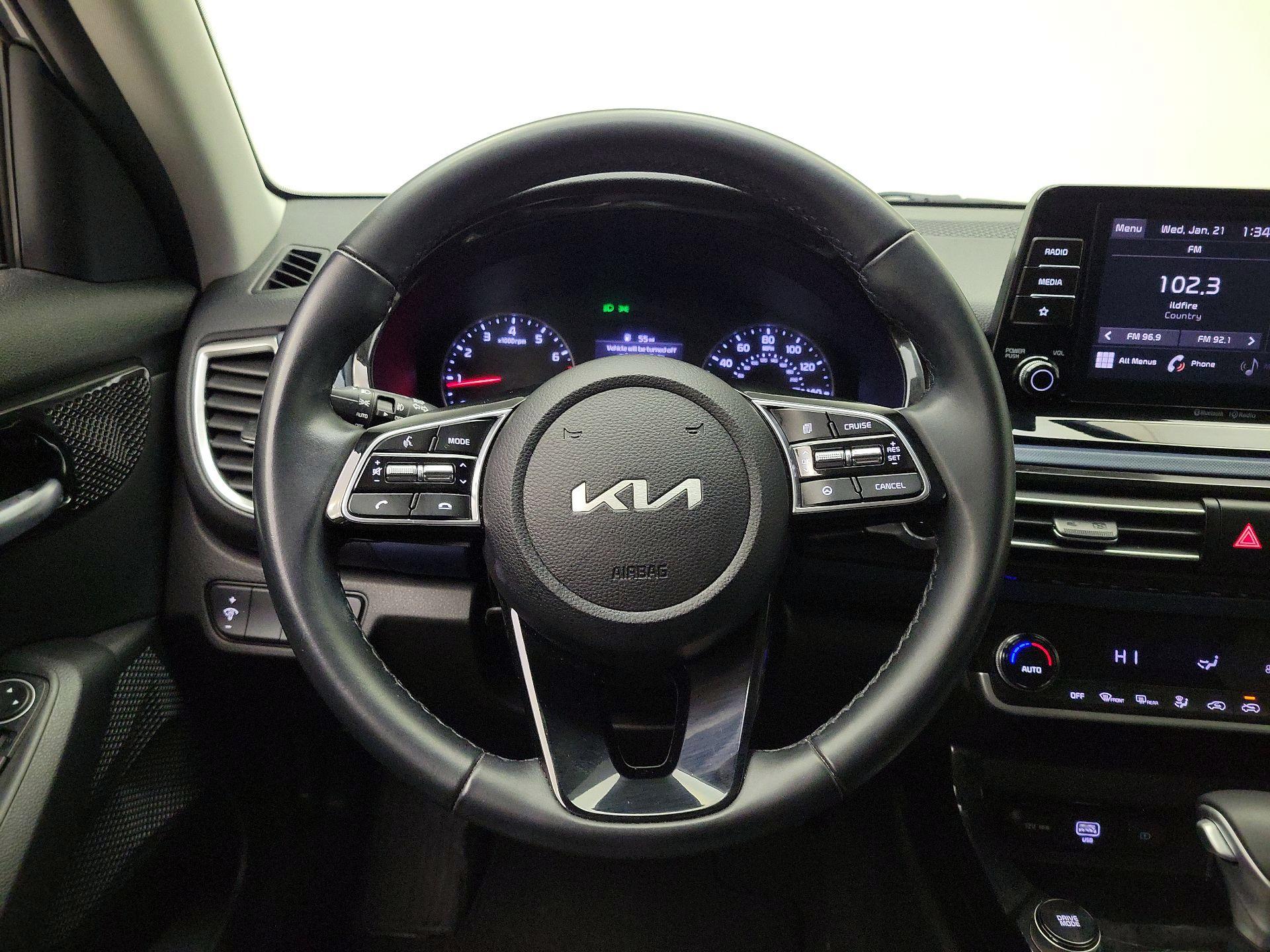 Thumbnail: 2023 Kia Seltos - 10