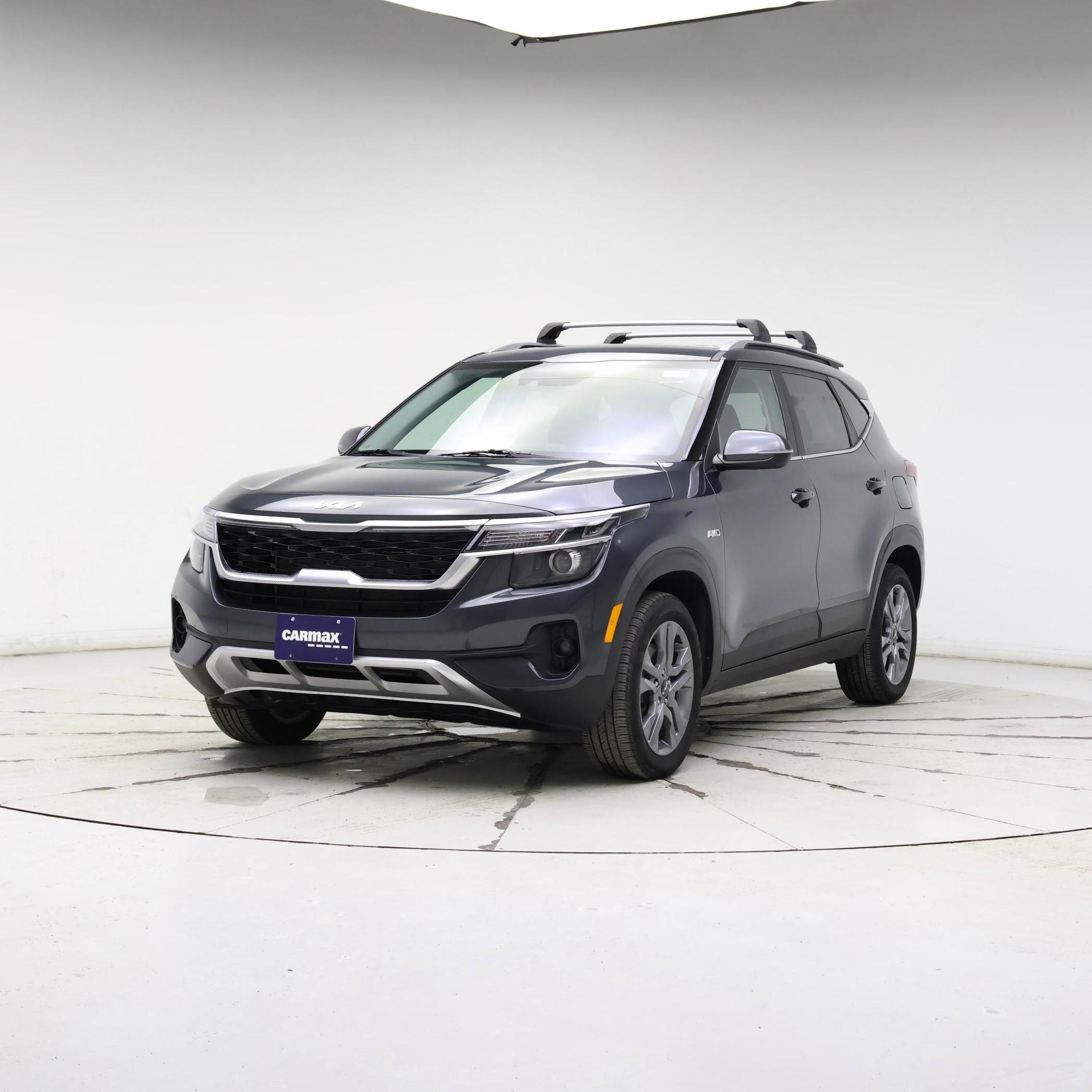 Thumbnail: 2023 Kia Seltos - 4