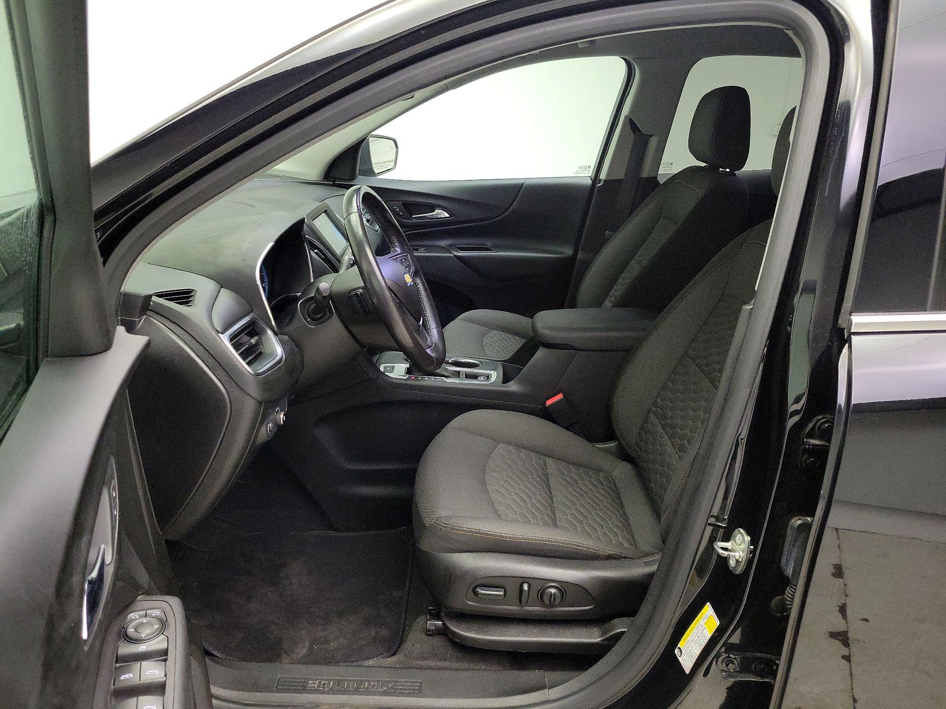 Thumbnail: 2018 Chevrolet Equinox - 11