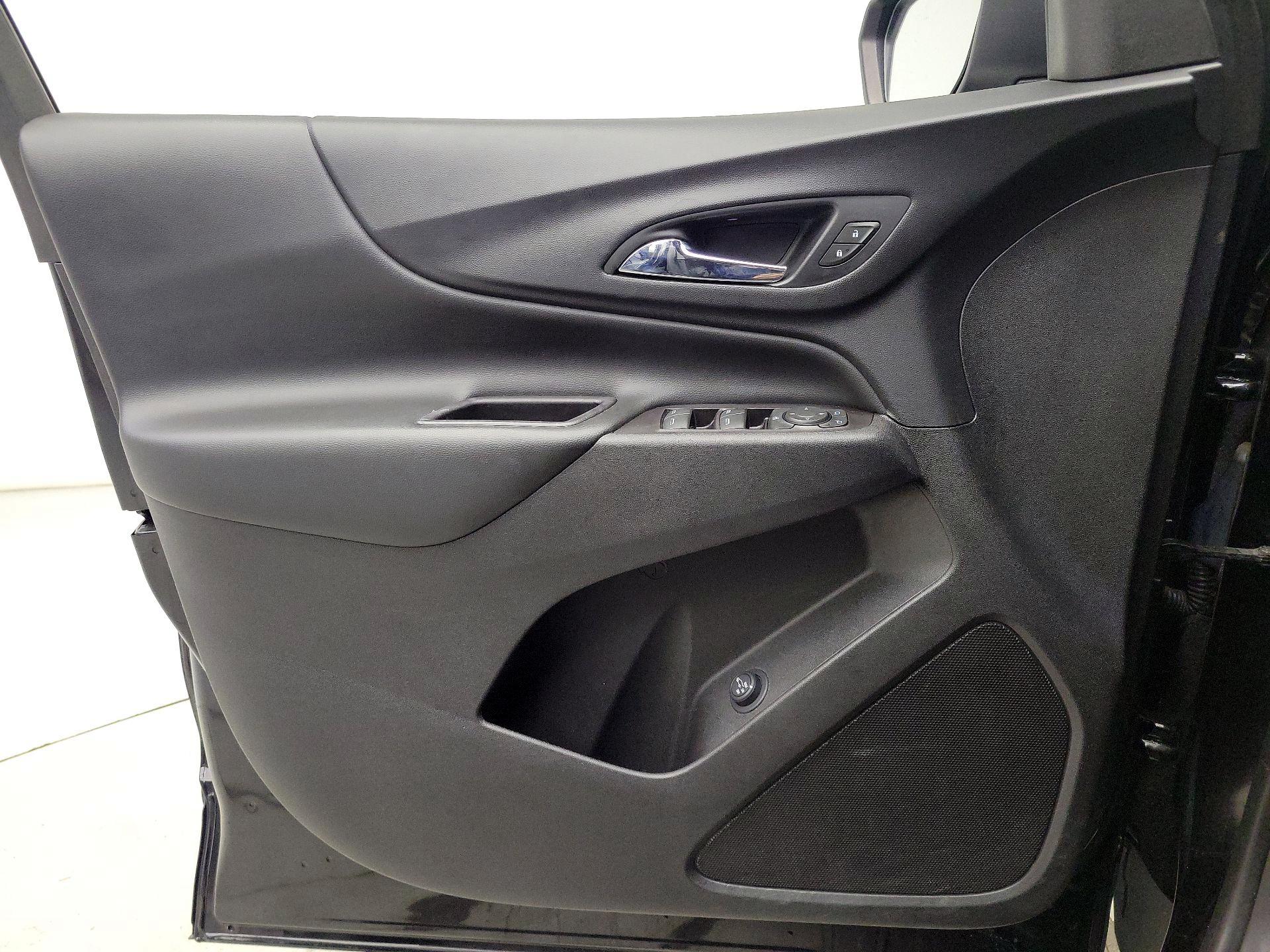 Thumbnail: 2018 Chevrolet Equinox - 12