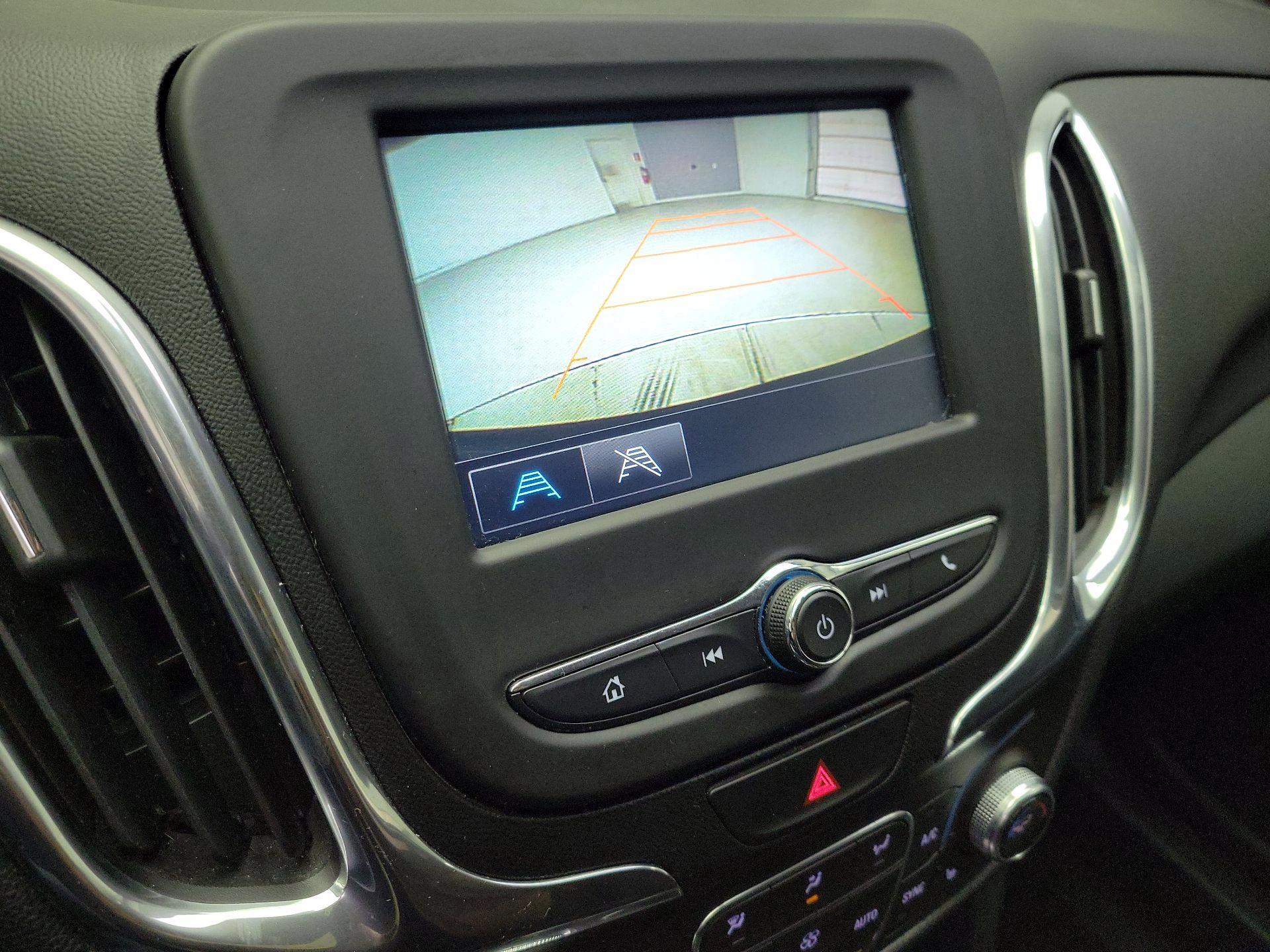 Thumbnail: 2018 Chevrolet Equinox - 14