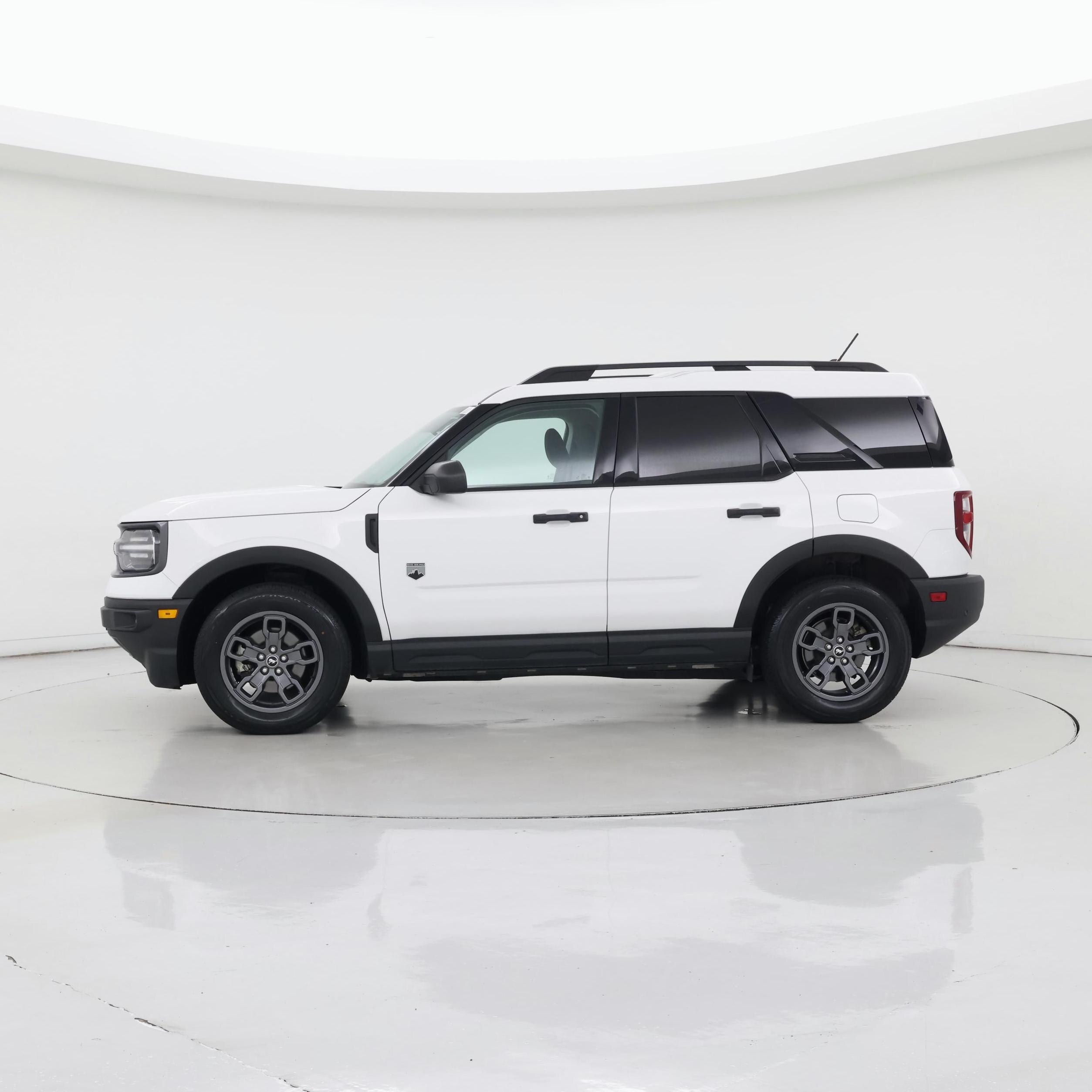 Thumbnail: 2022 Ford Bronco Sport - 3