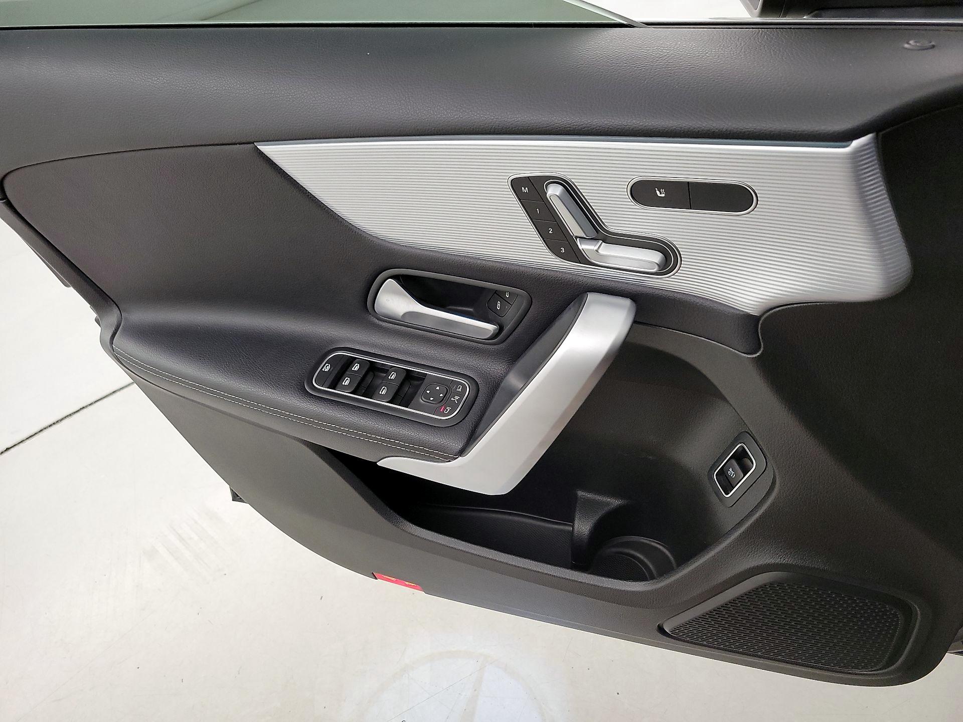 Thumbnail: 2020 Mercedes-Benz A-Class - 12