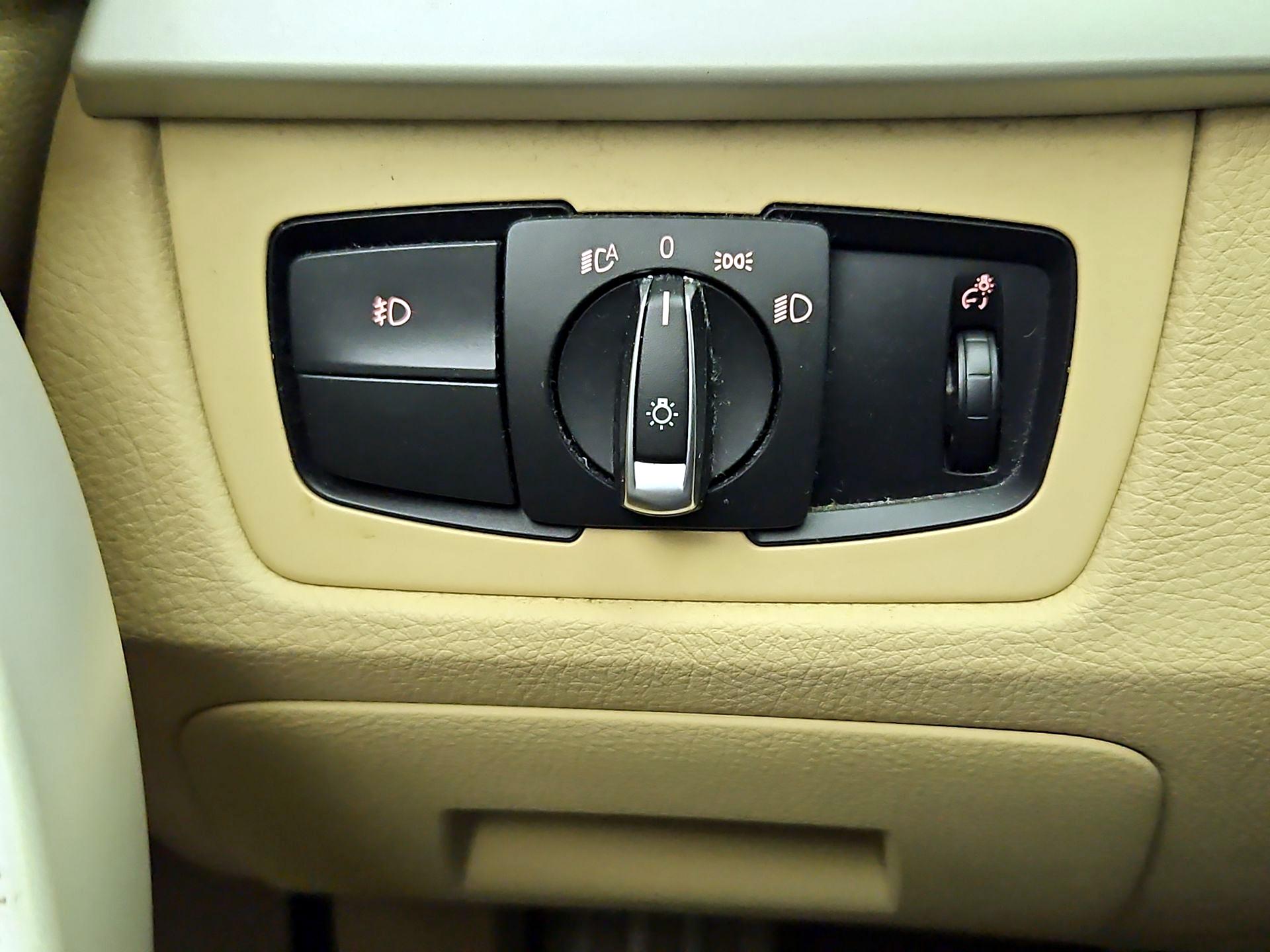 Thumbnail: 2014 BMW 3 Series - 13