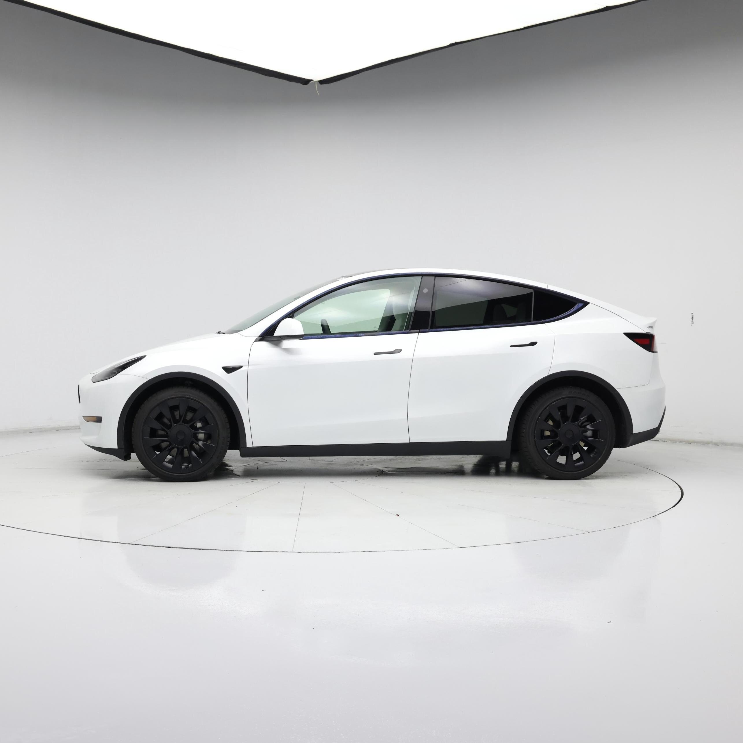 Thumbnail: 2024 Tesla Model Y - 3
