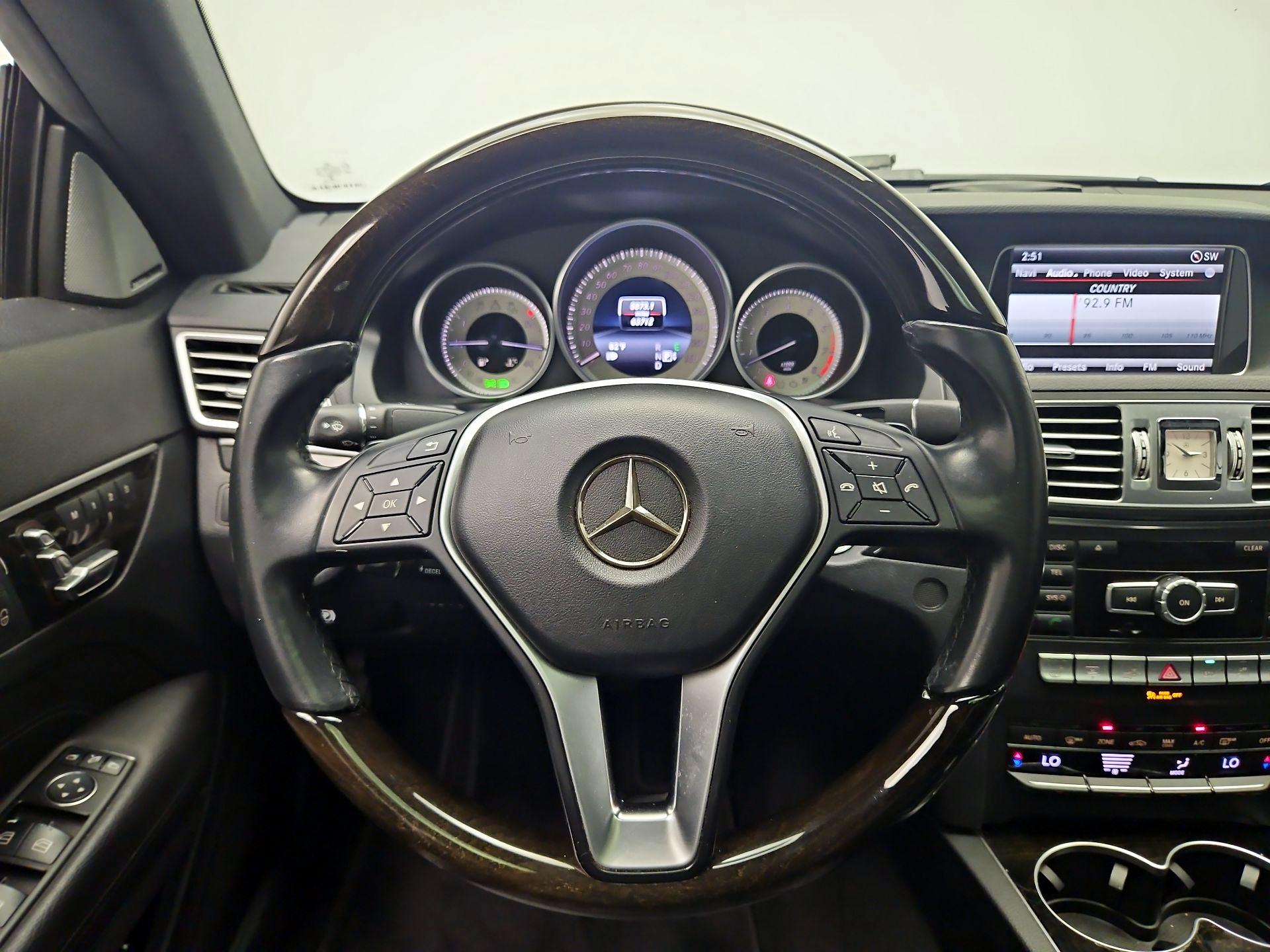 Thumbnail: 2015 Mercedes-Benz E-Class - 10