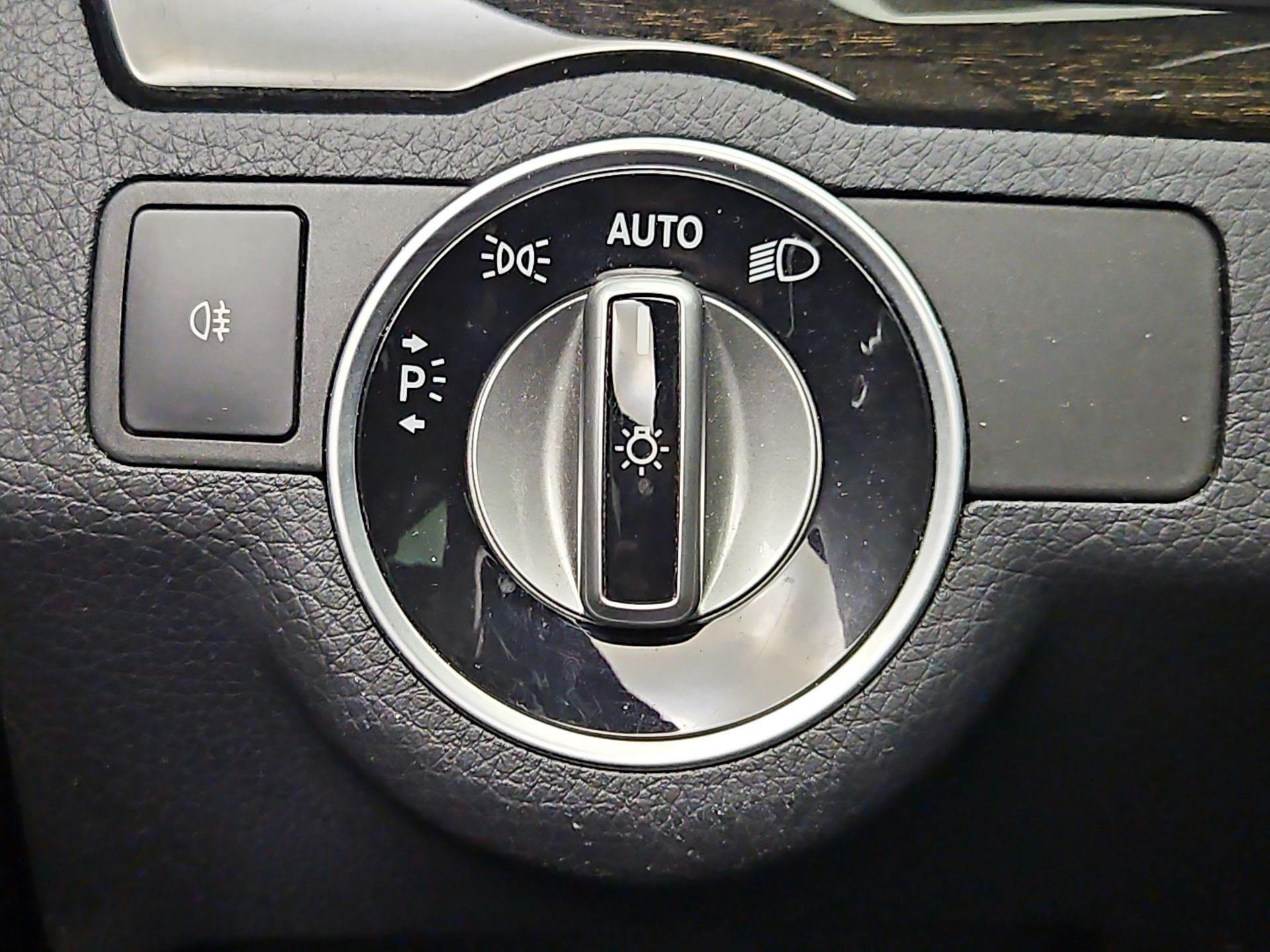 Thumbnail: 2015 Mercedes-Benz E-Class - 13