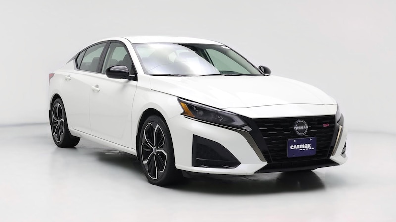 2023 Nissan Altima SR Hero Image