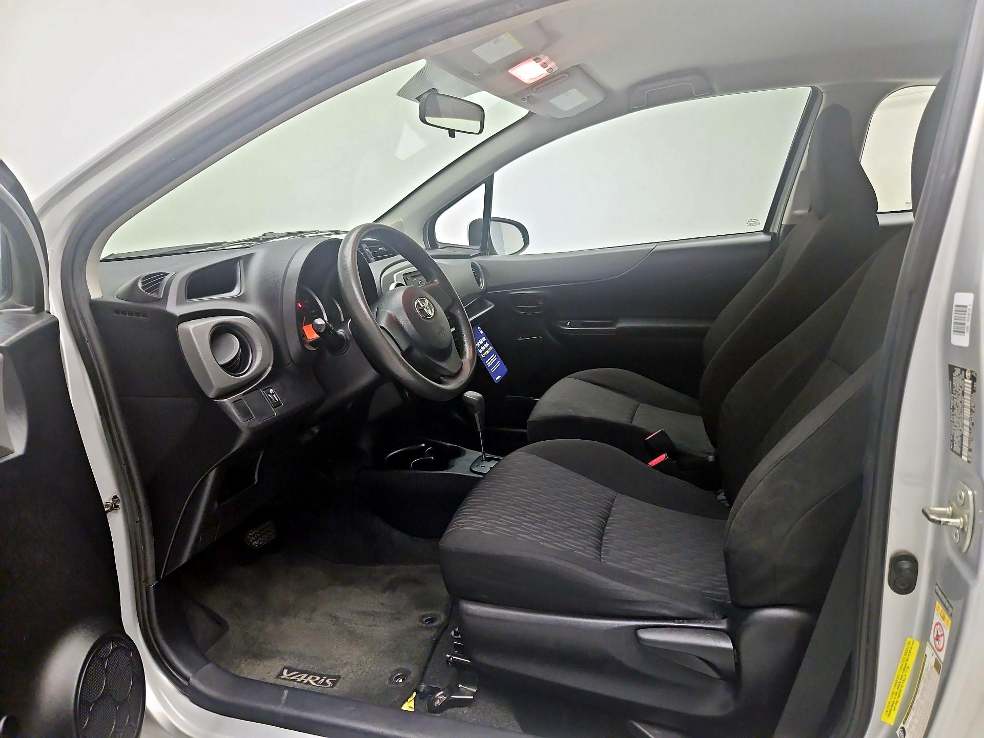 Thumbnail: 2014 Toyota Yaris - 11