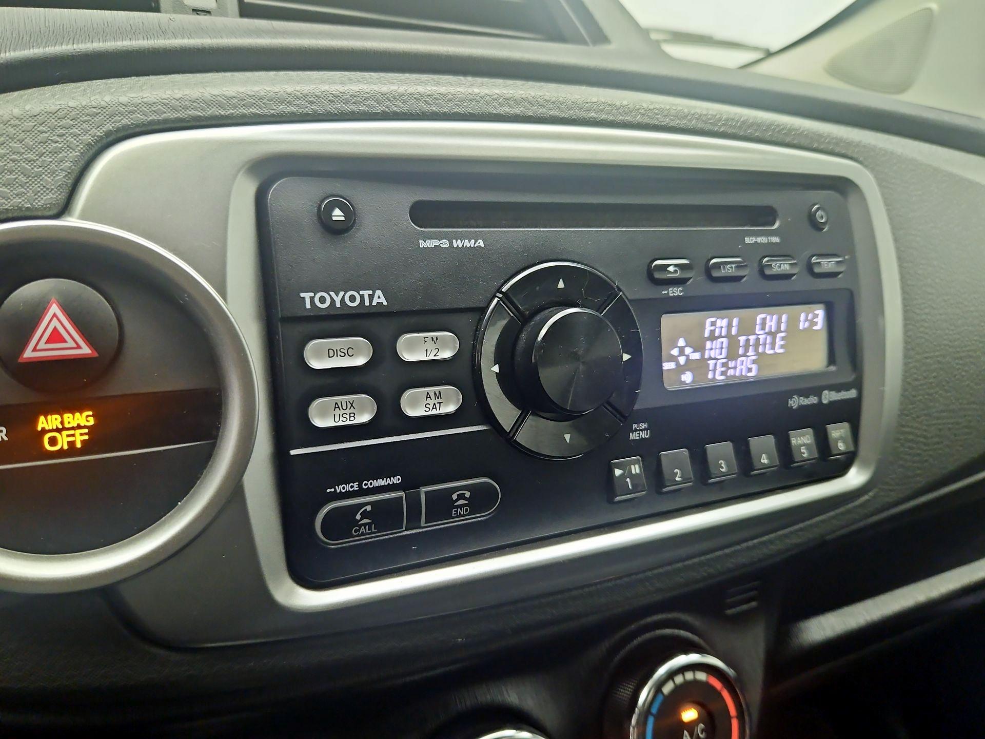 Thumbnail: 2014 Toyota Yaris - 14