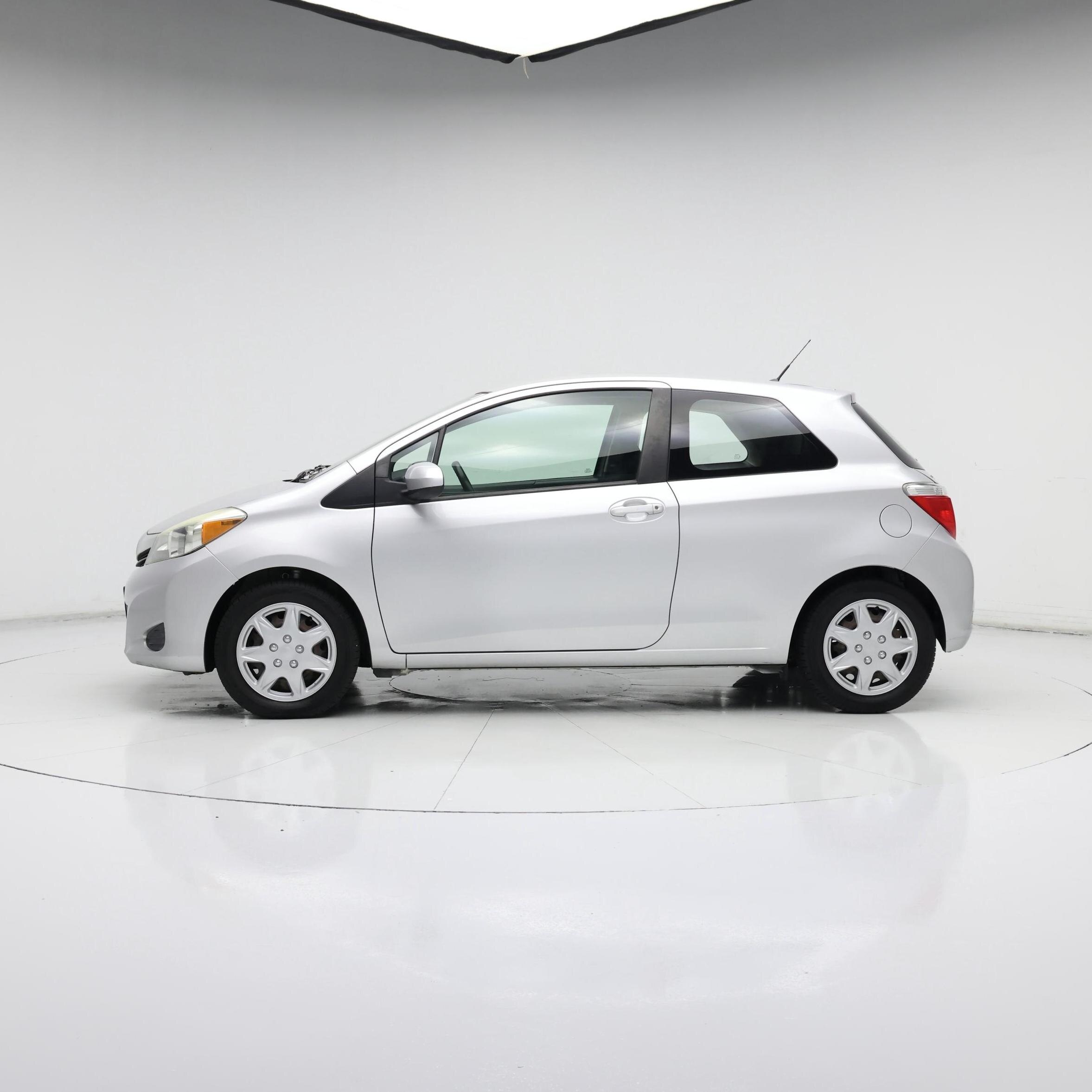 Thumbnail: 2014 Toyota Yaris - 3
