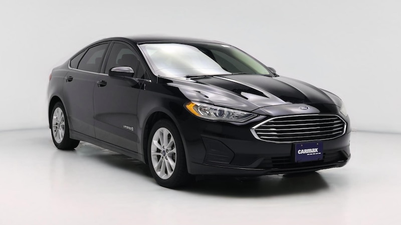 2019 Ford Fusion SE Hero Image