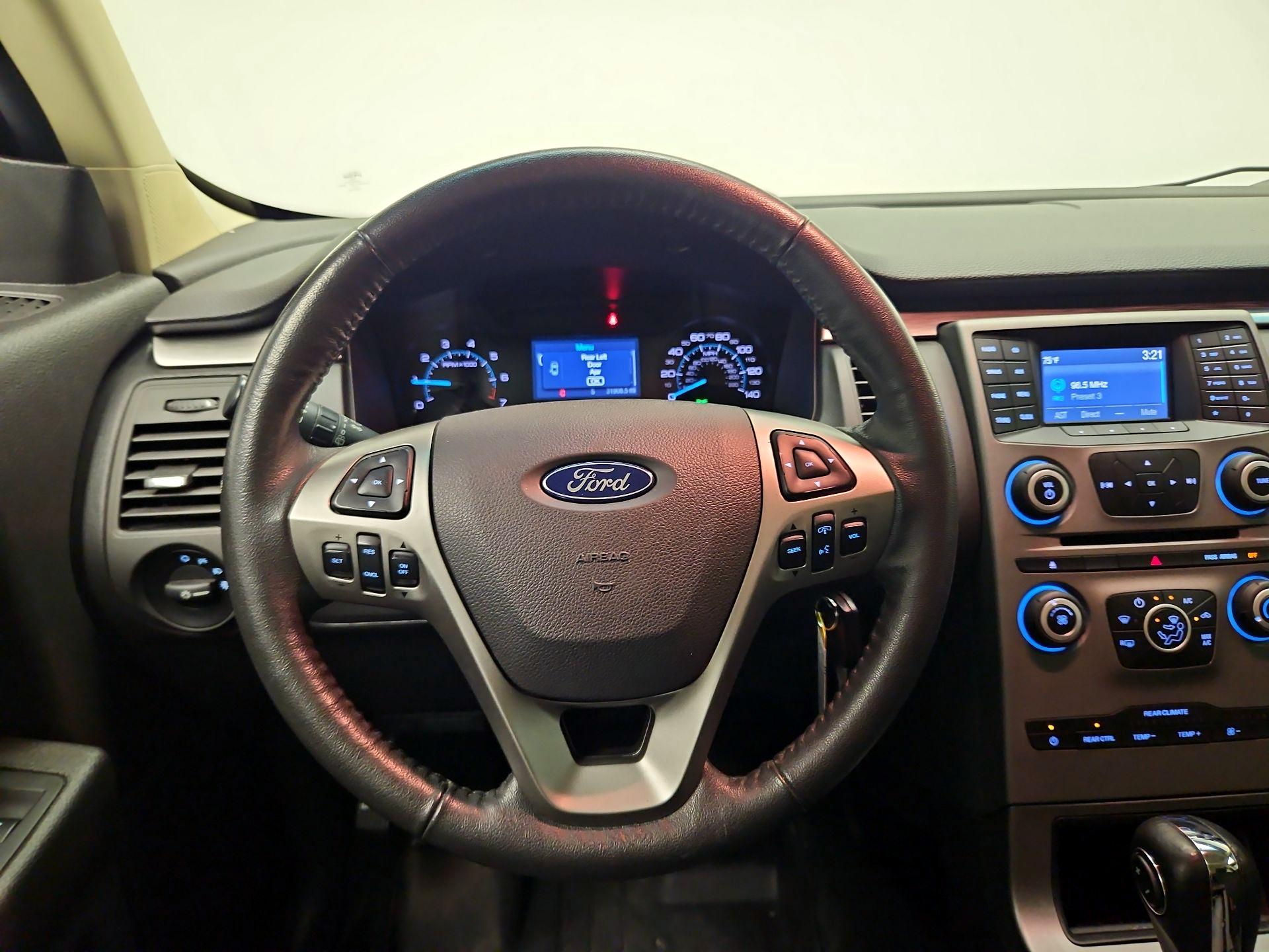 Thumbnail: 2019 Ford Flex - 10