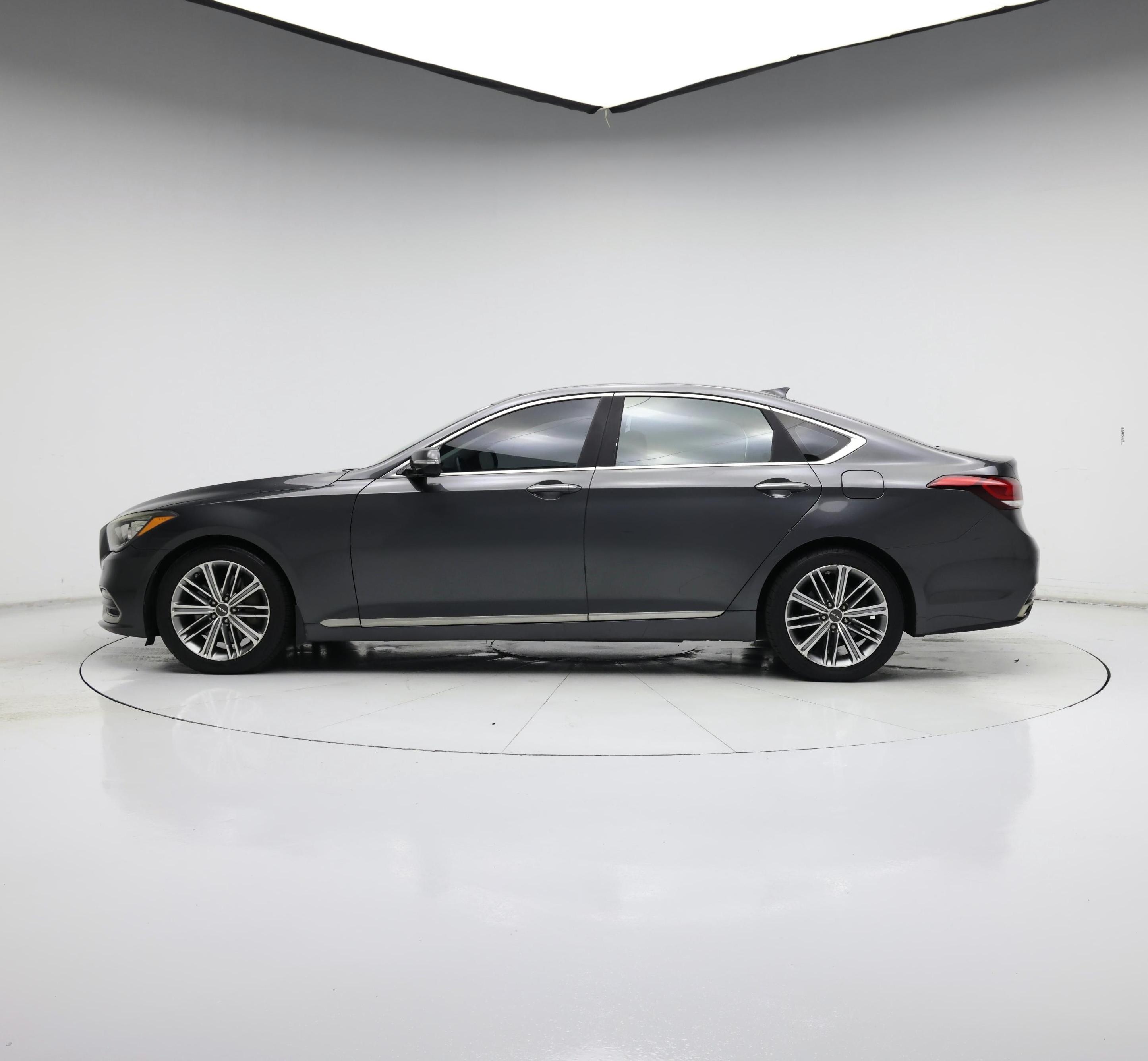 Thumbnail: 2018 Genesis G80 - 3