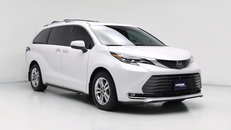 2024 Toyota Sienna Platinum Hero Image