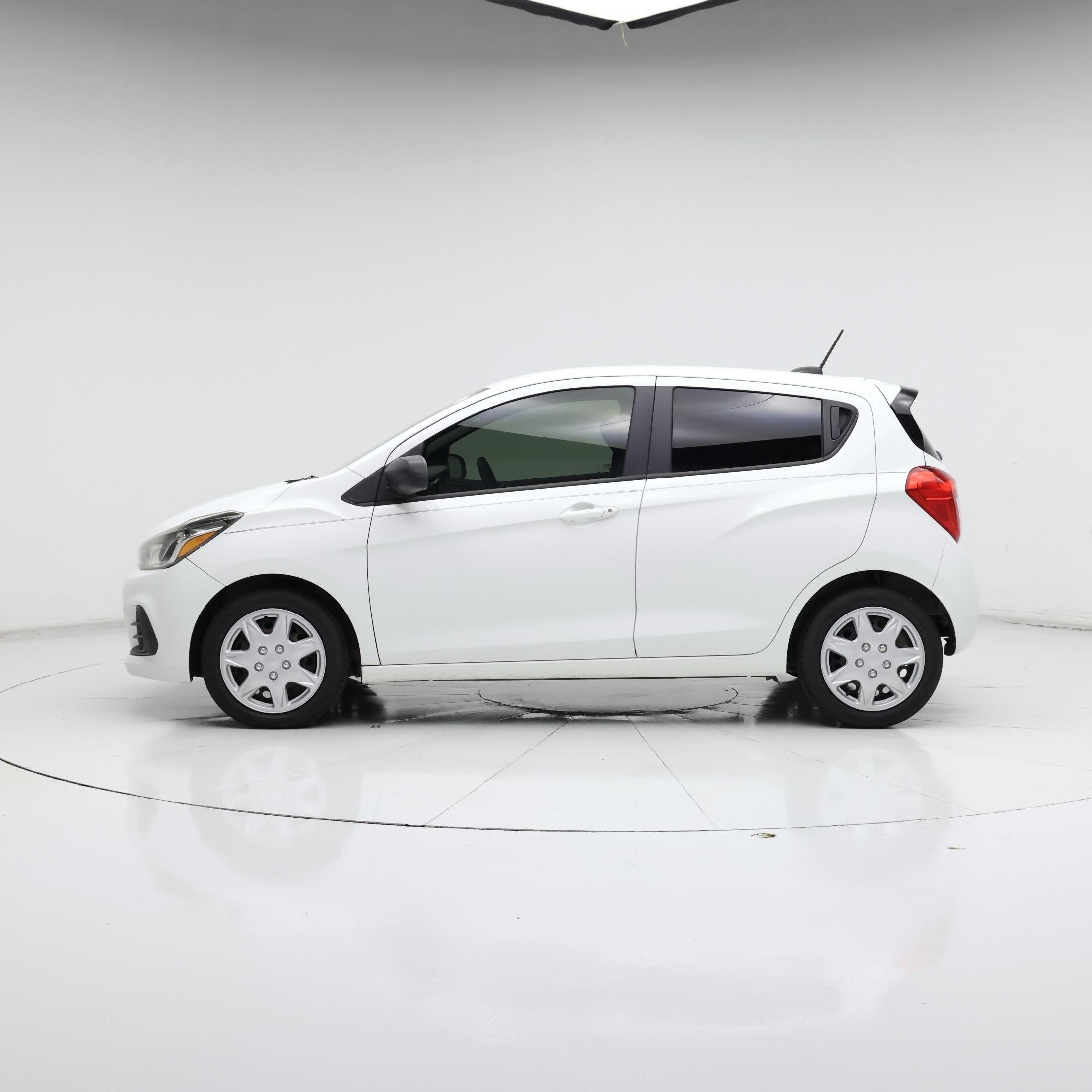 Thumbnail: 2017 Chevrolet Spark - 3
