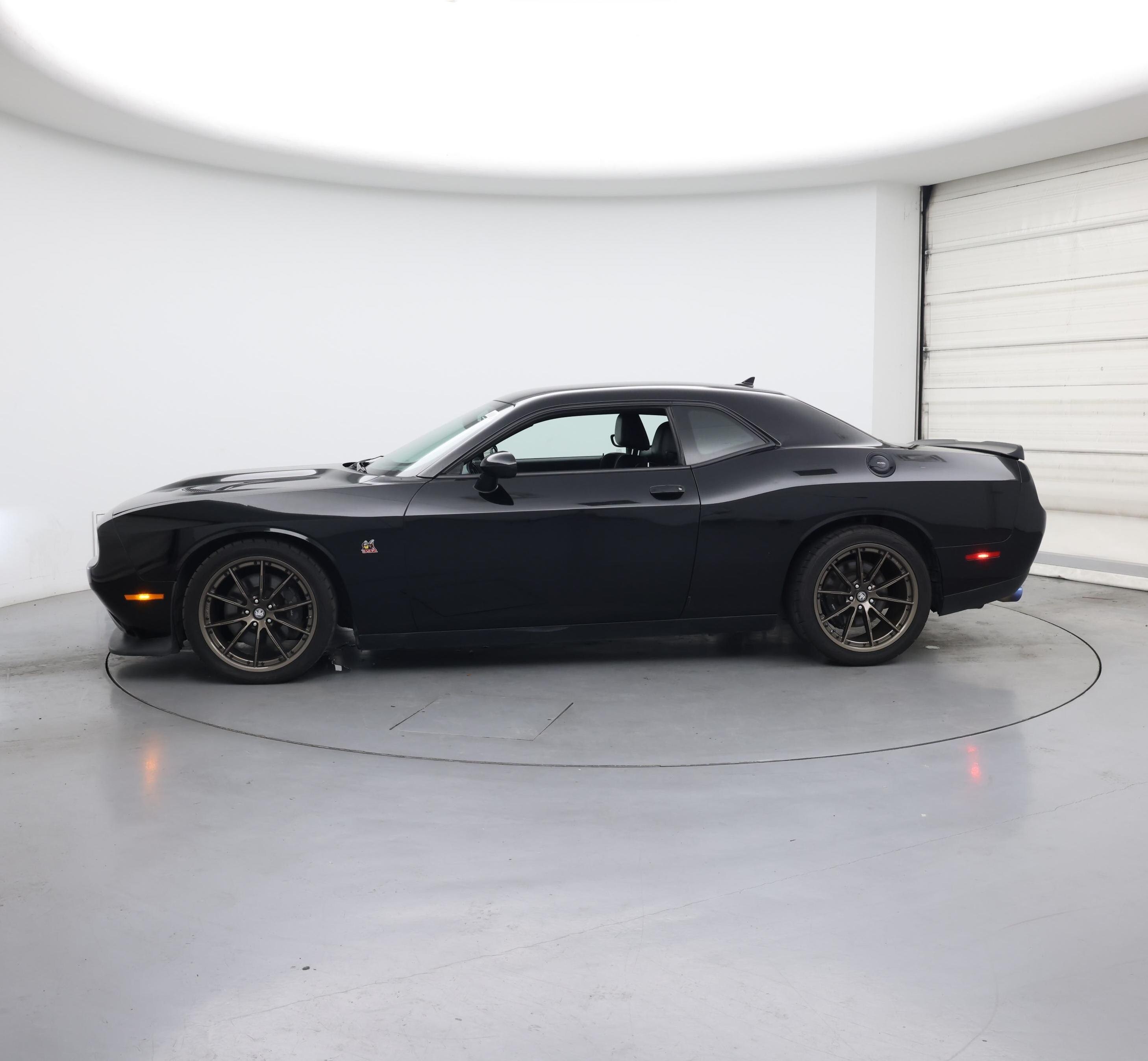 Thumbnail: 2021 Dodge Challenger - 3
