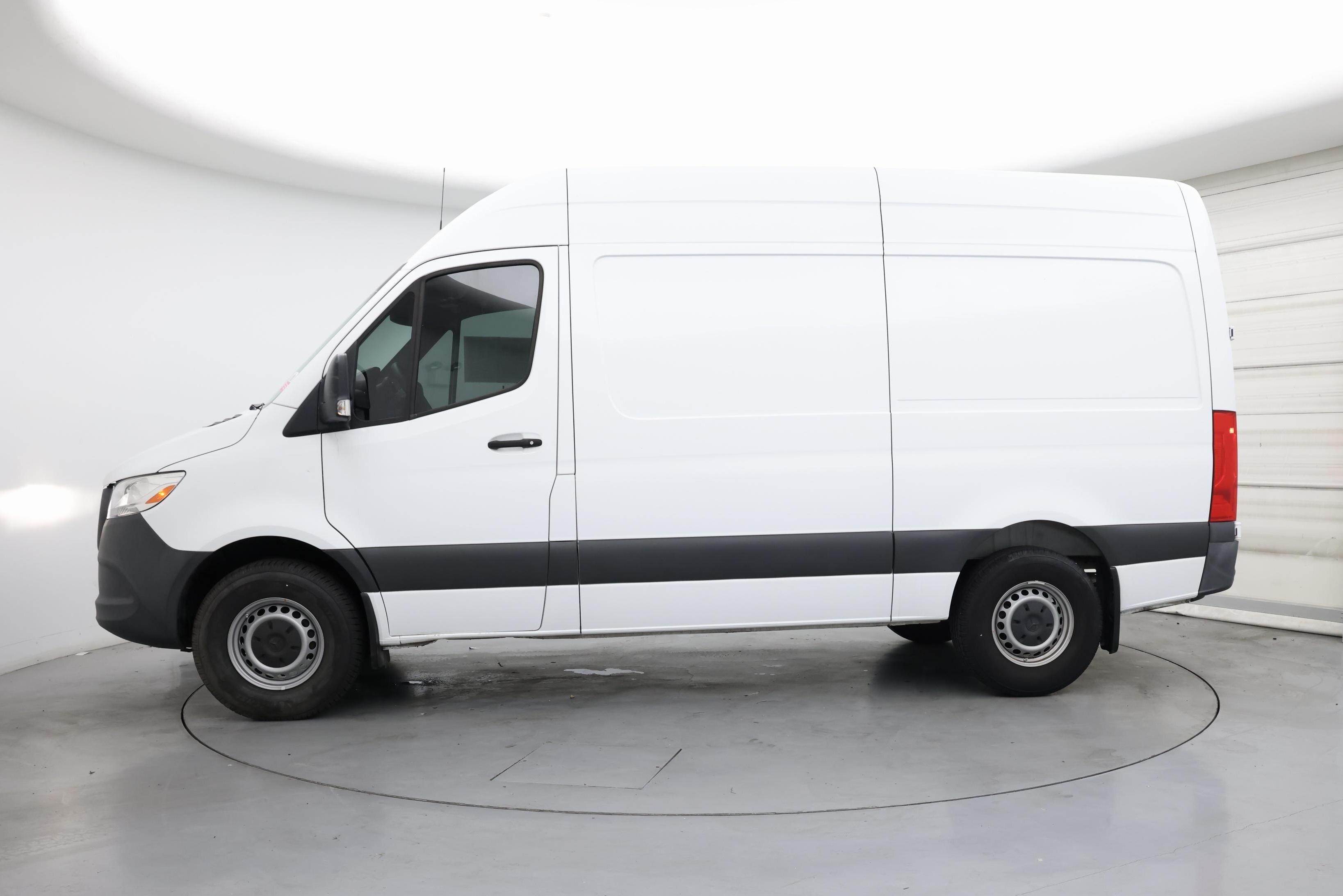 Thumbnail: 2022 Mercedes-Benz Sprinter - 3