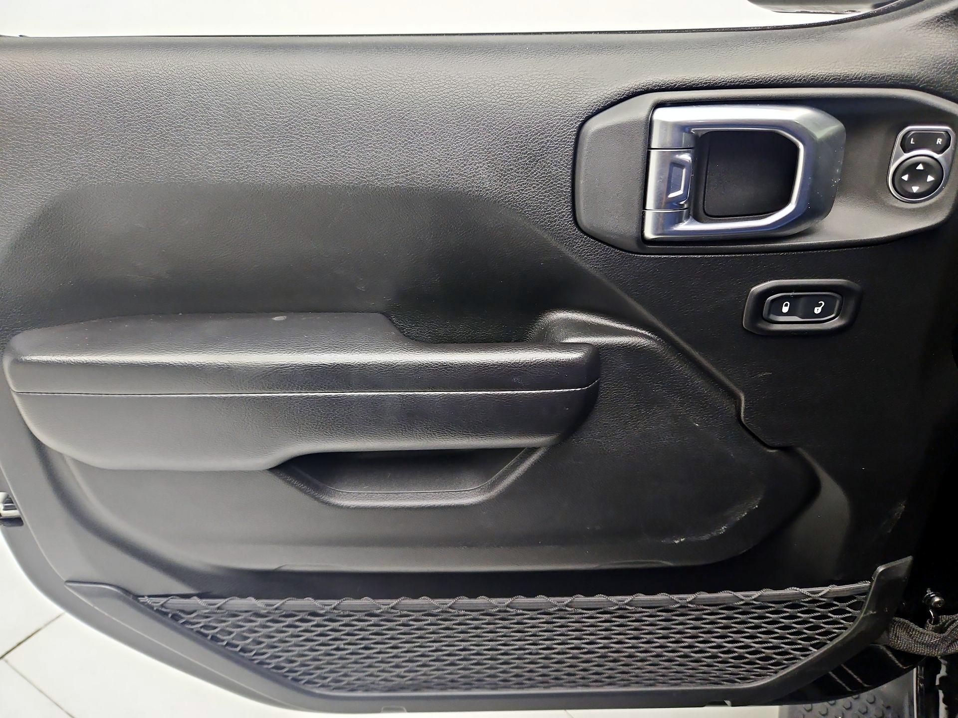 Thumbnail: 2021 Jeep Wrangler - 12