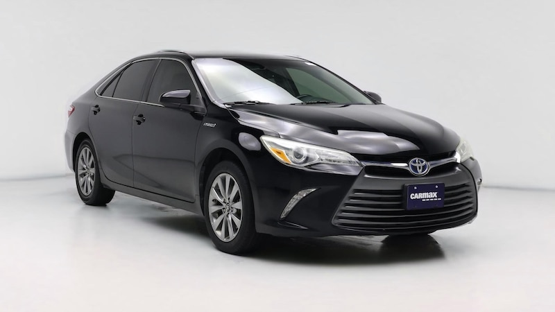 2016 Toyota Camry XLE Hero Image
