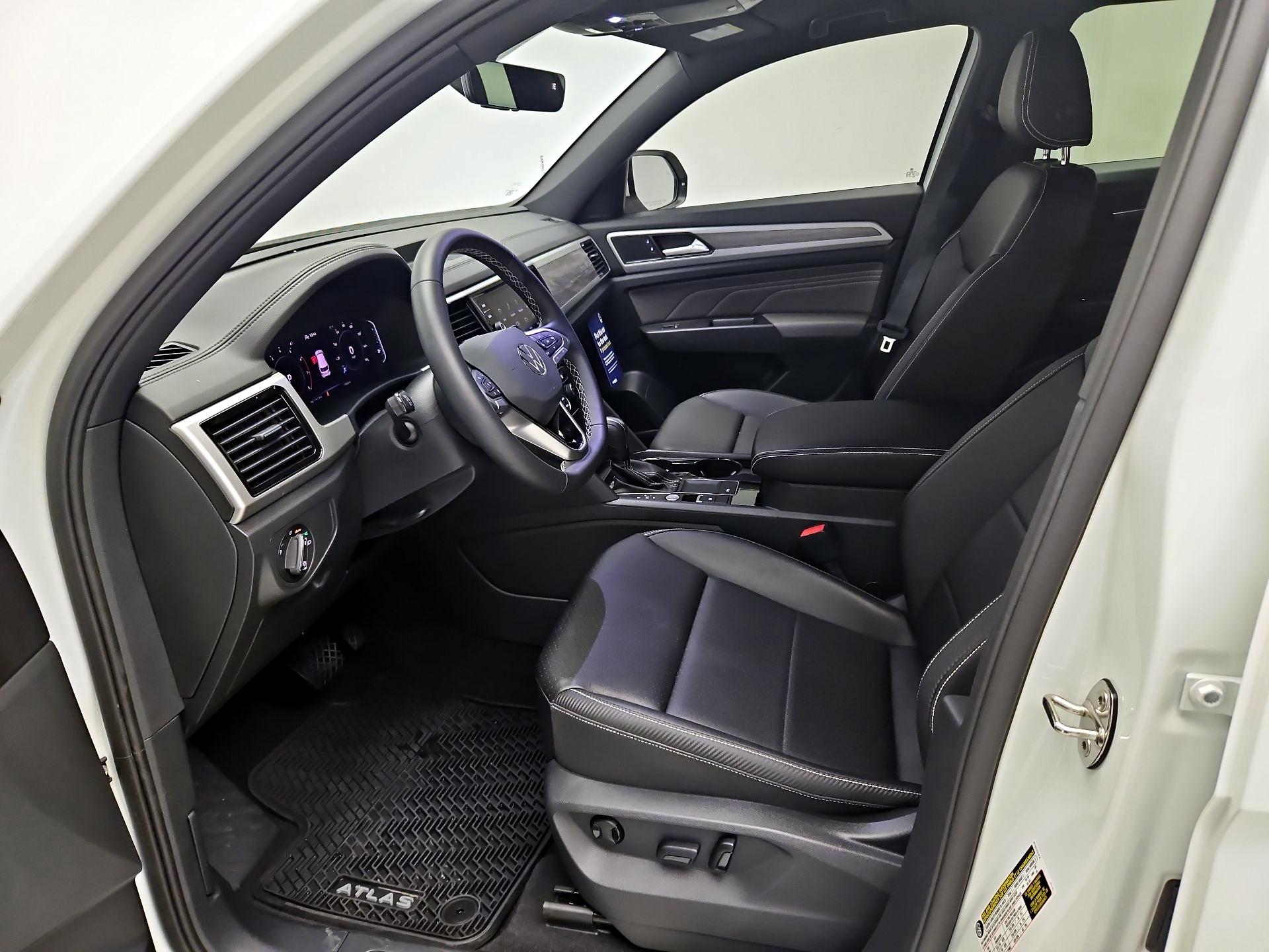 Thumbnail: 2023 Volkswagen Atlas - 11