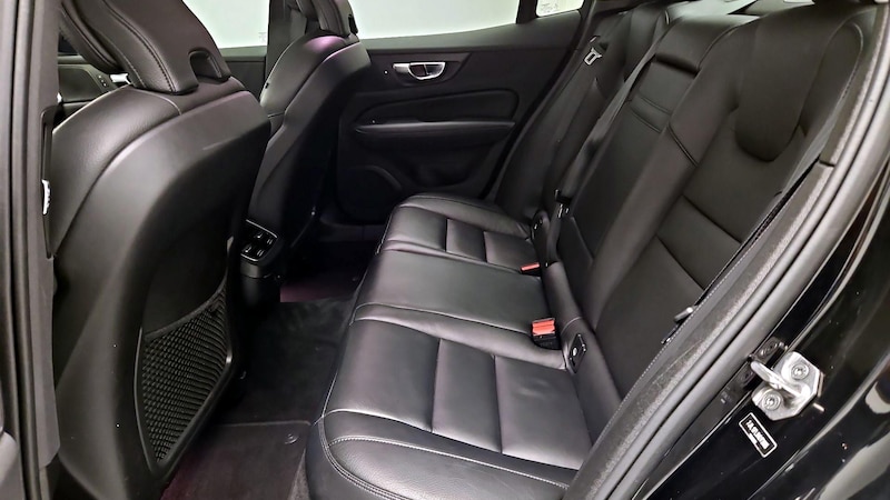 2022 Volvo S60 B5 Inscription 17