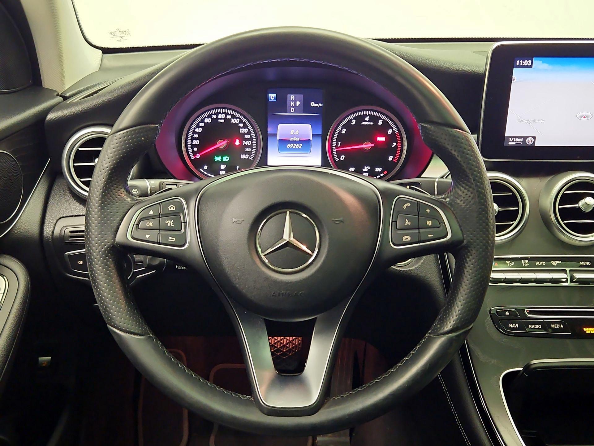 Thumbnail: 2016 Mercedes-Benz GLC - 10