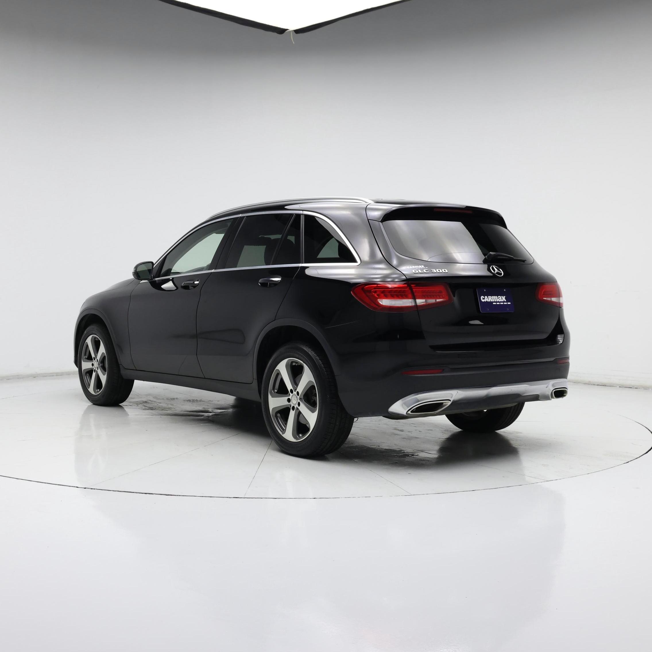 Thumbnail: 2016 Mercedes-Benz GLC - 2