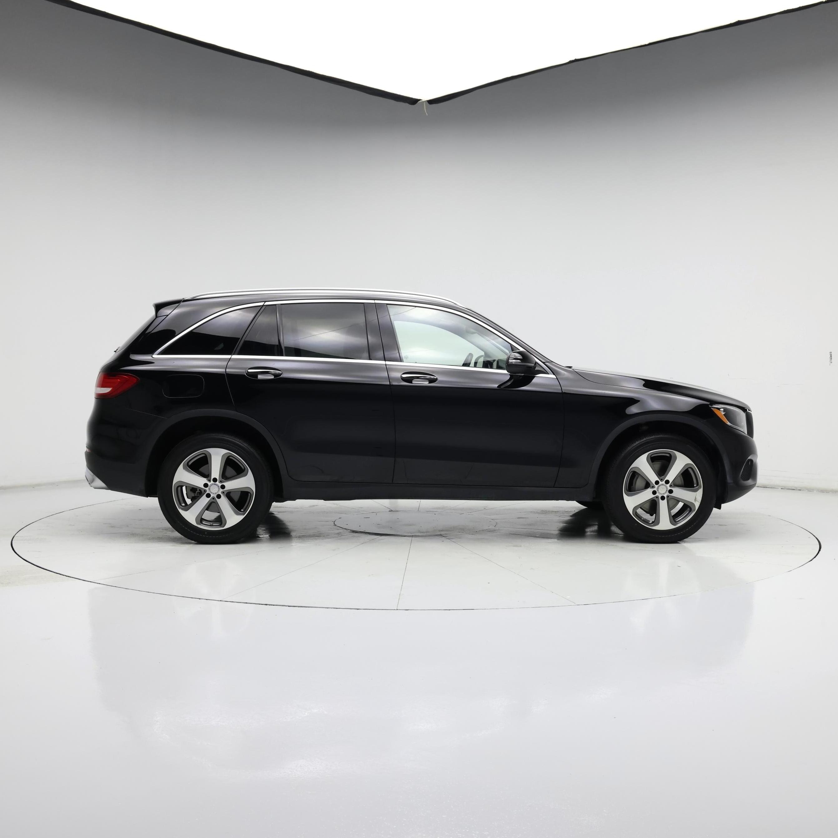 Thumbnail: 2016 Mercedes-Benz GLC - 7