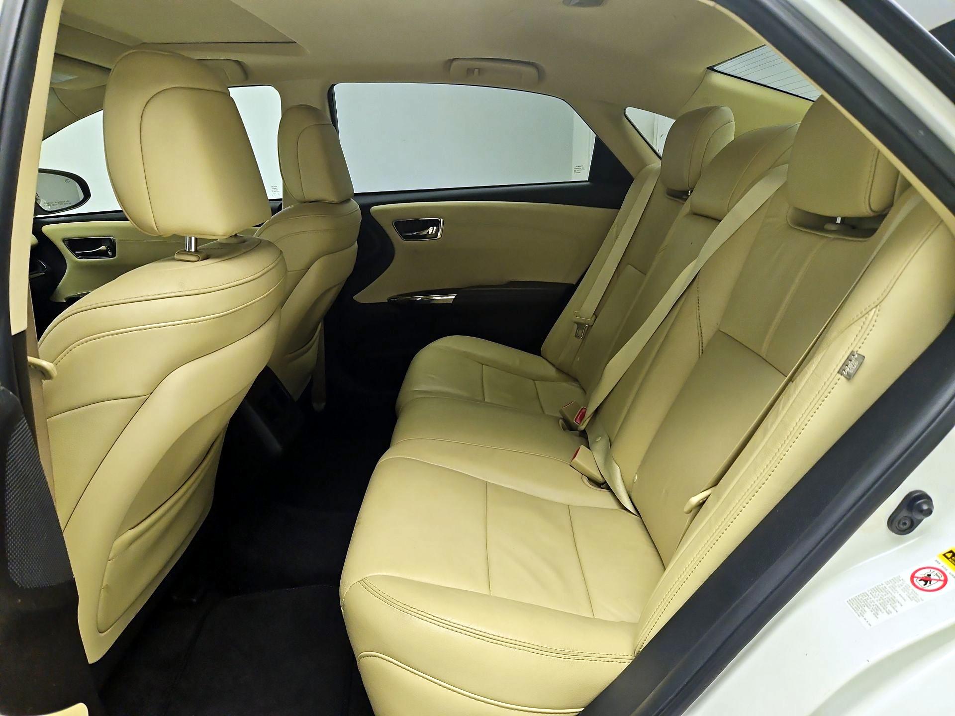 Thumbnail: 2015 Toyota Avalon - 17