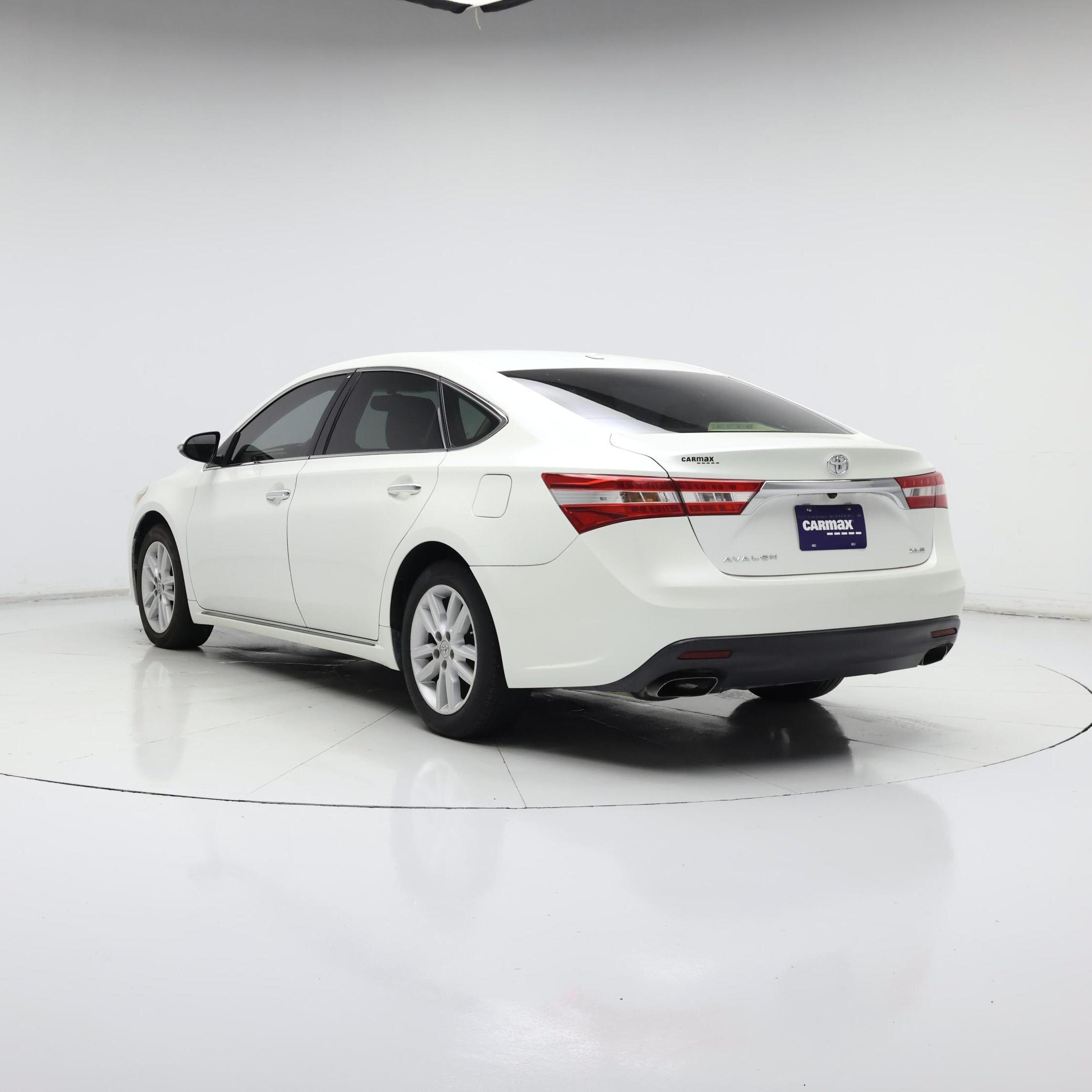 Thumbnail: 2015 Toyota Avalon - 2