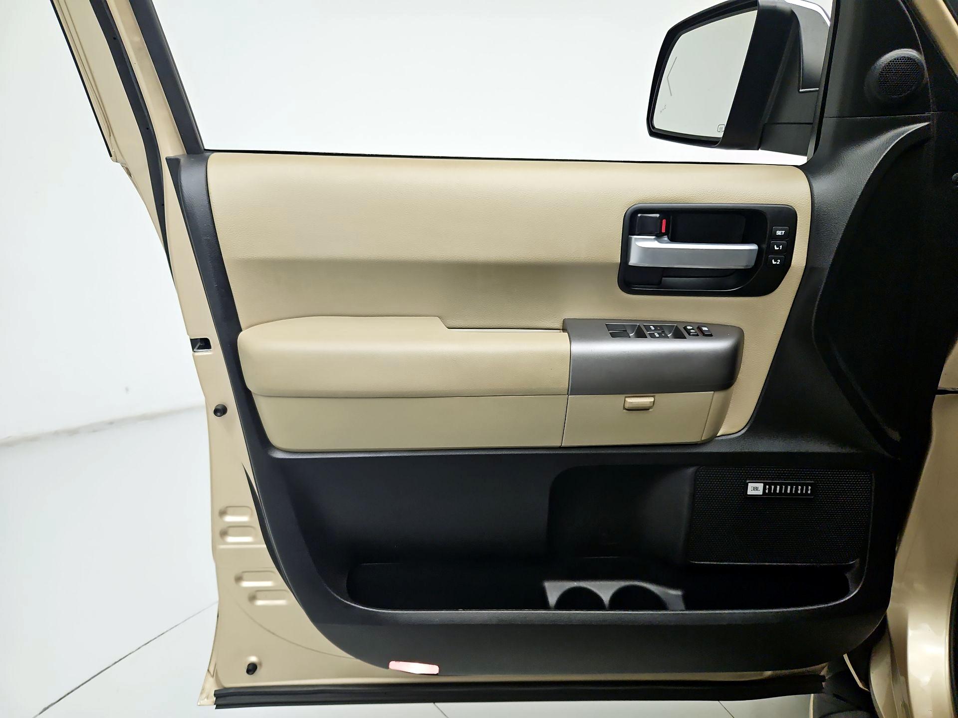 Thumbnail: 2017 Toyota Sequoia - 12