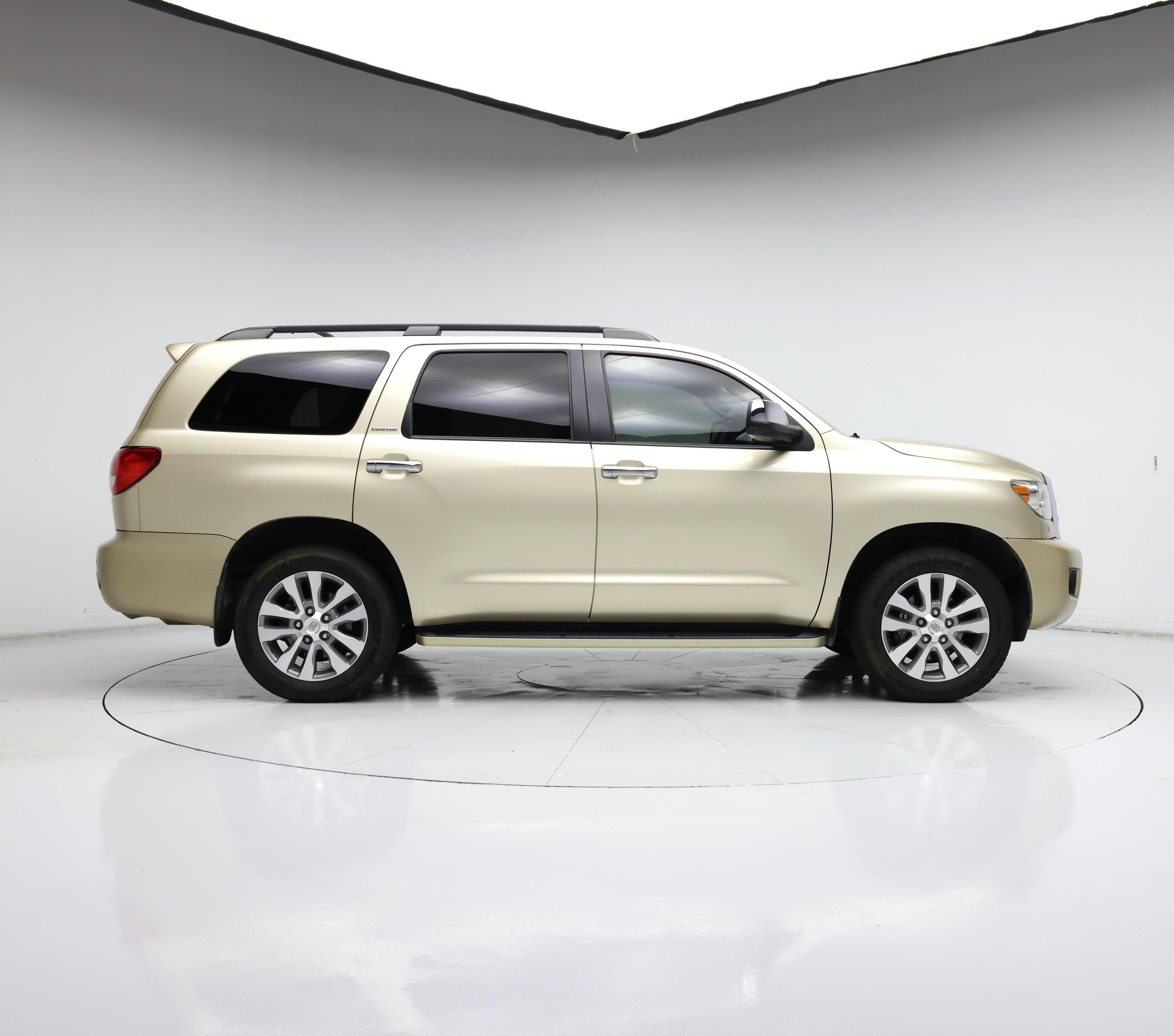 Thumbnail: 2017 Toyota Sequoia - 7