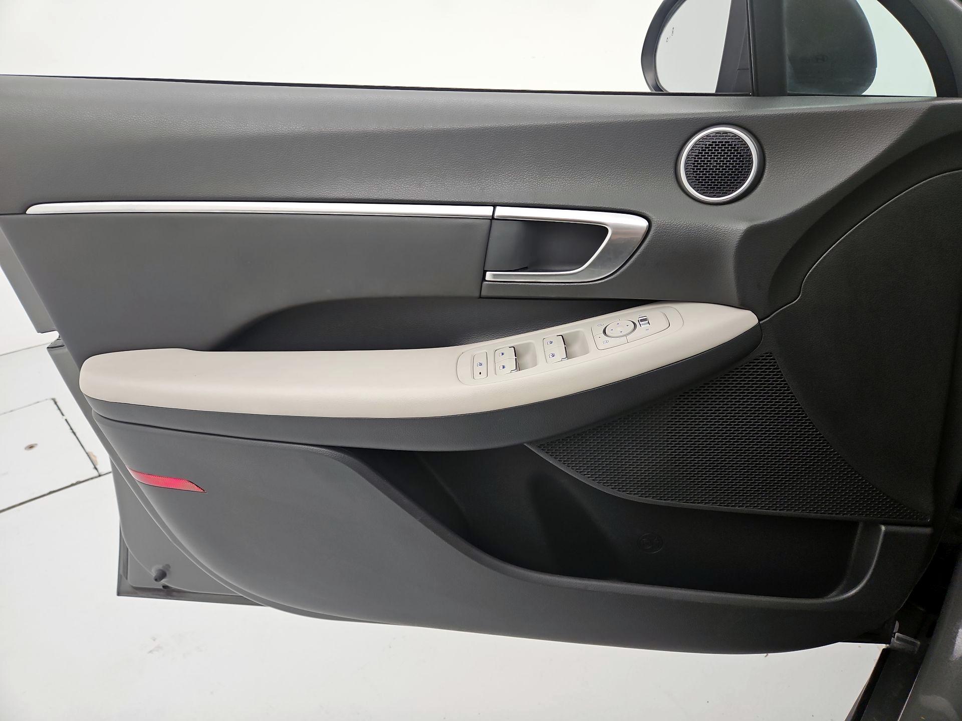 Thumbnail: 2023 Hyundai Sonata - 12