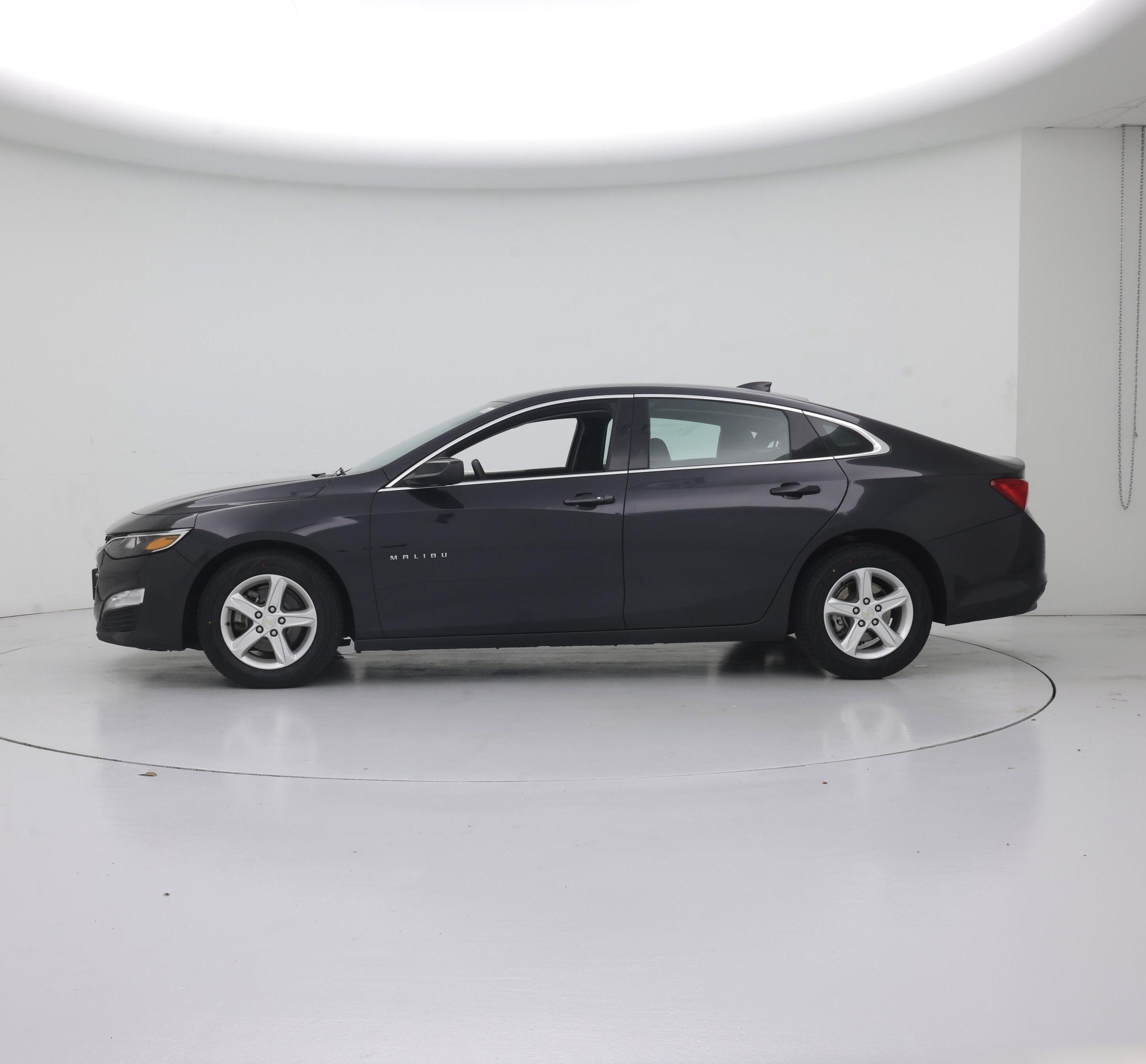 Thumbnail: 2023 Chevrolet Malibu - 3