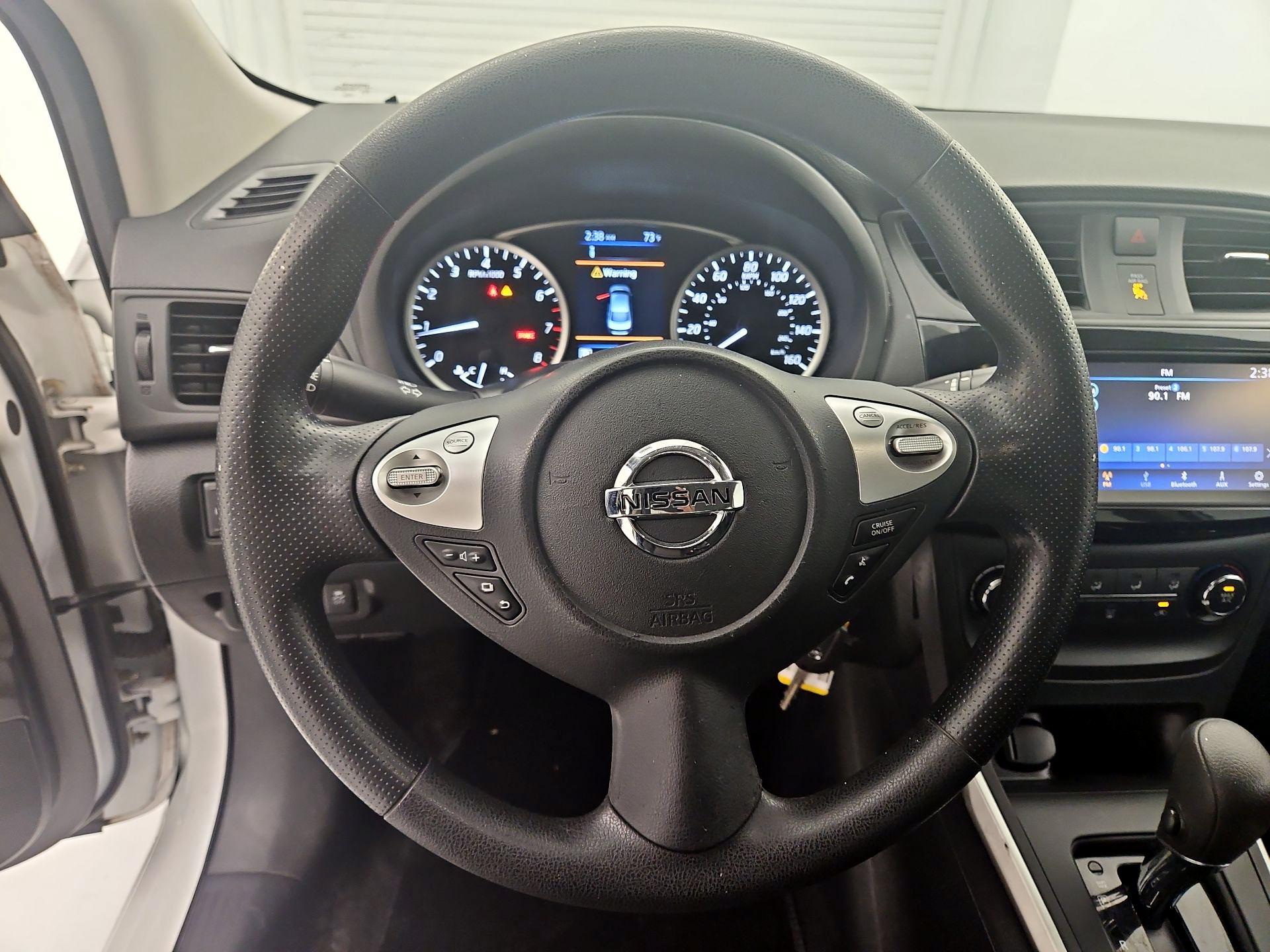 Thumbnail: 2019 Nissan Sentra - 10