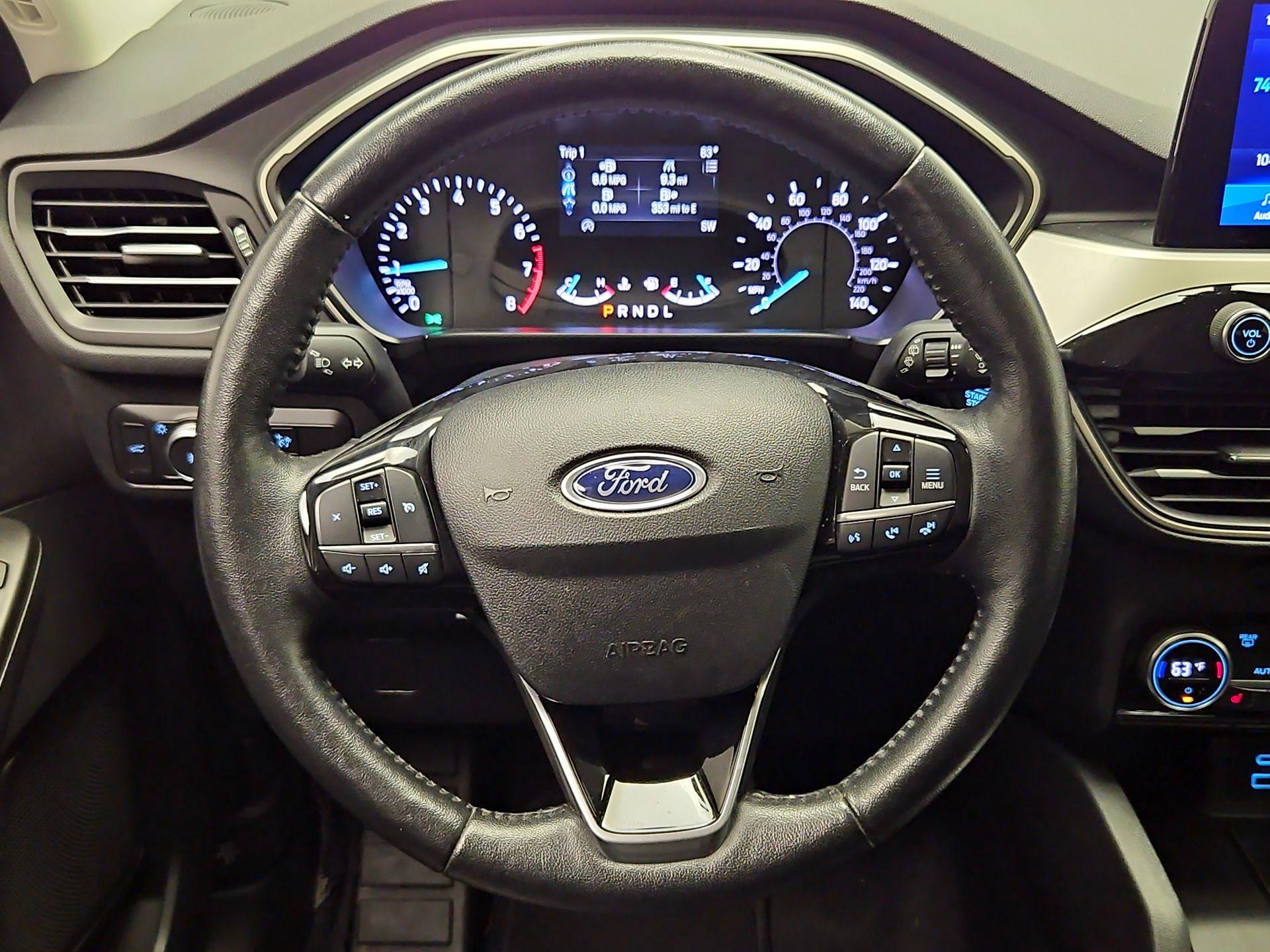 Thumbnail: 2021 Ford Escape - 10