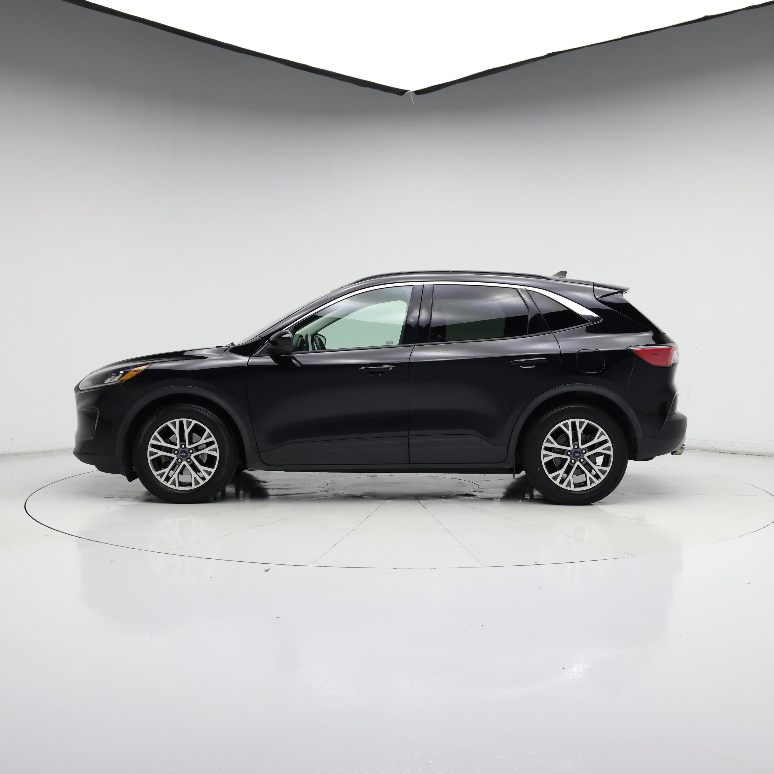 Thumbnail: 2021 Ford Escape - 3