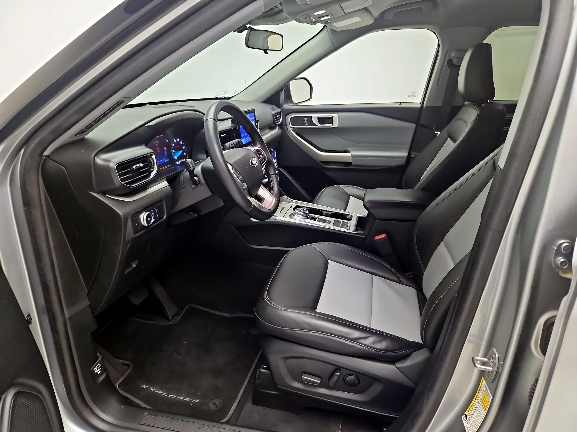 Thumbnail: 2022 Ford Explorer - 11