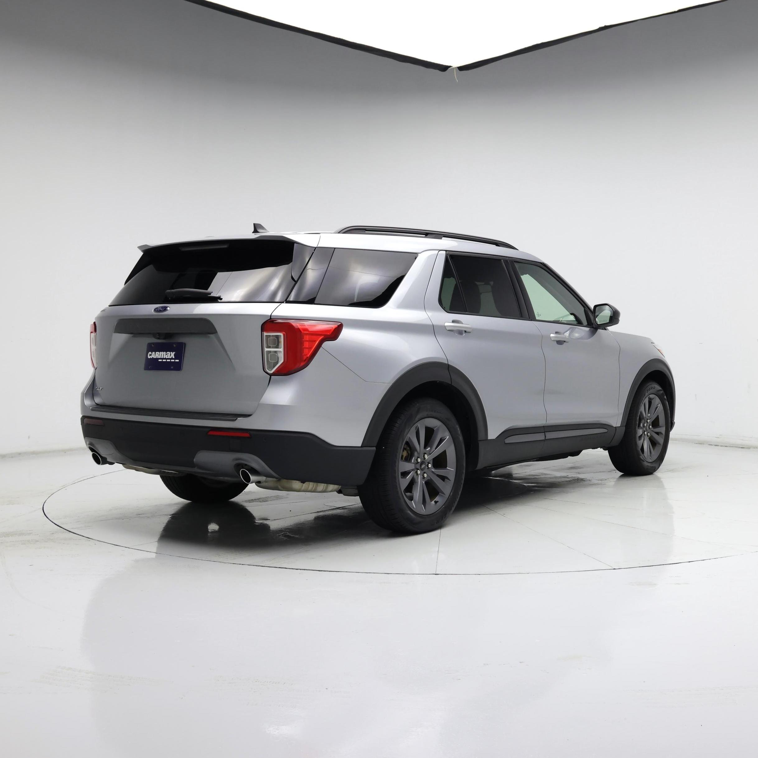 Thumbnail: 2022 Ford Explorer - 8