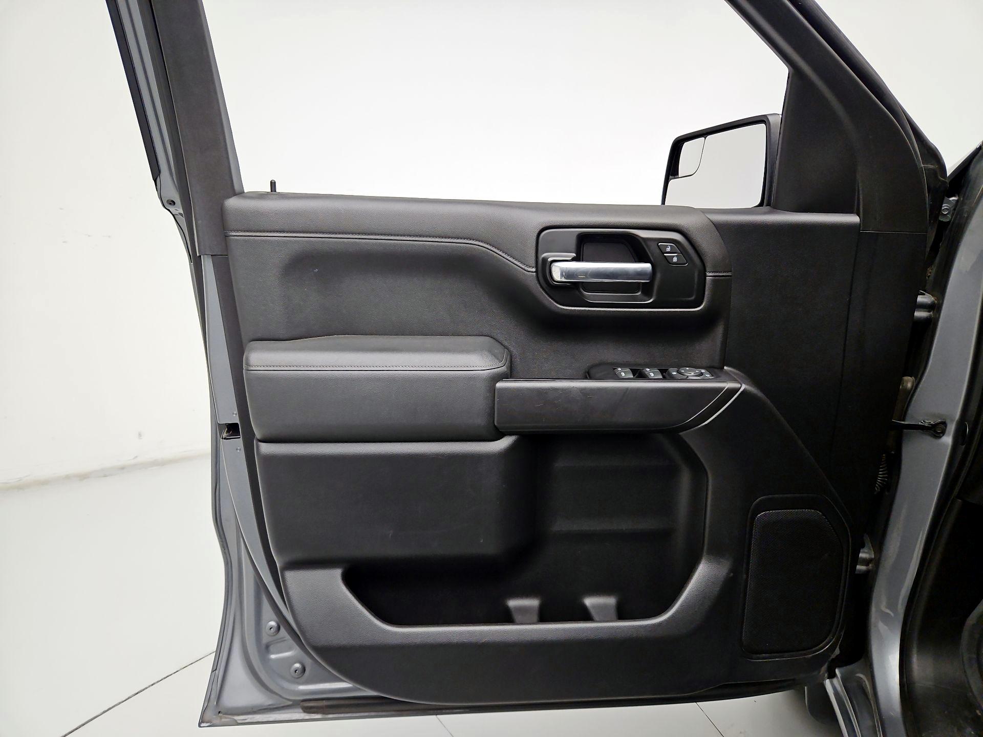 Thumbnail: 2019 Chevrolet Silverado 1500 - 12