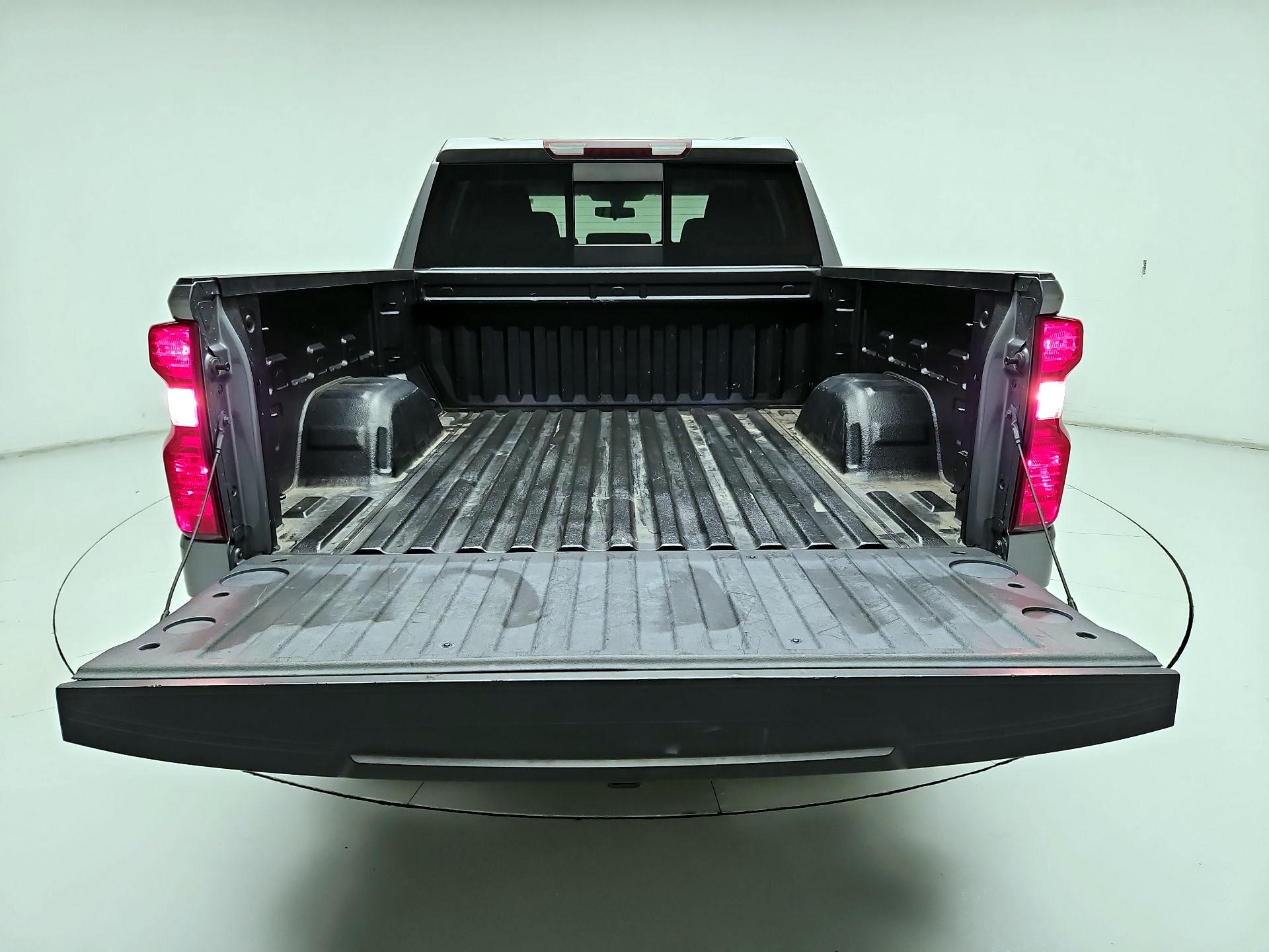 Thumbnail: 2019 Chevrolet Silverado 1500 - 18