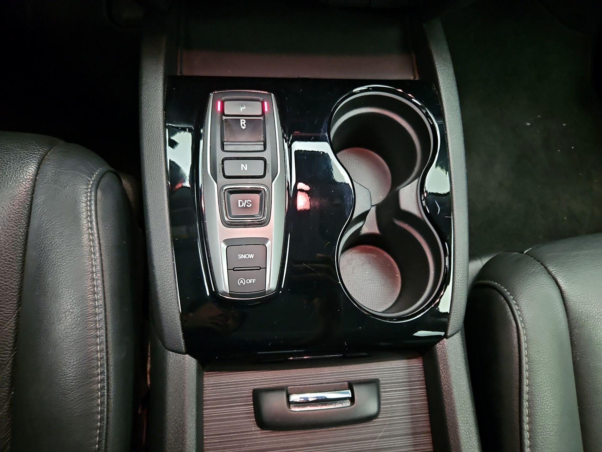 Thumbnail: 2019 Honda Pilot - 18