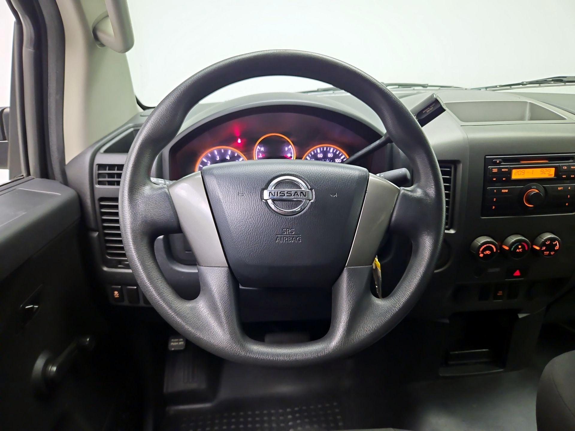 Thumbnail: 2013 Nissan Titan - 10
