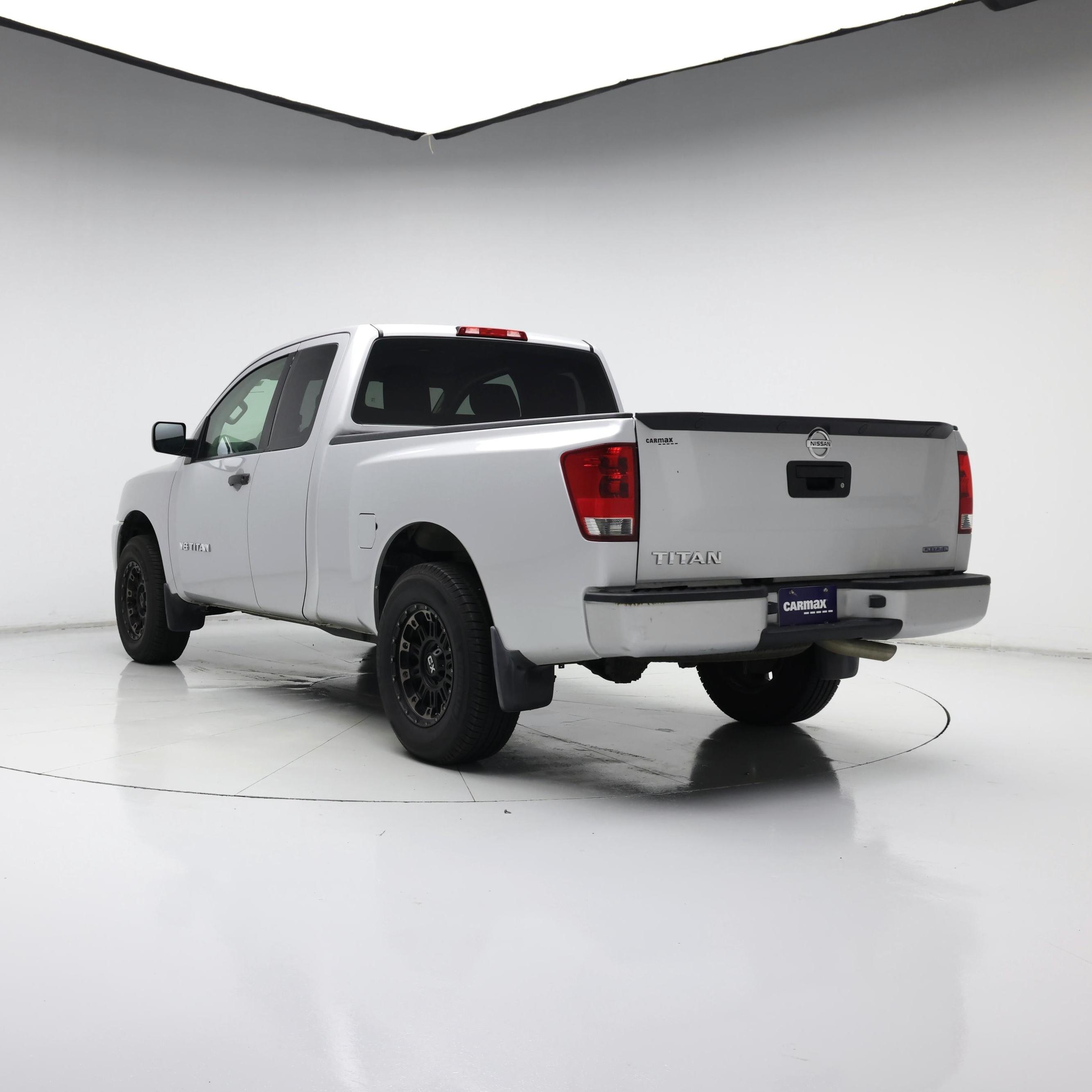 Thumbnail: 2013 Nissan Titan - 2