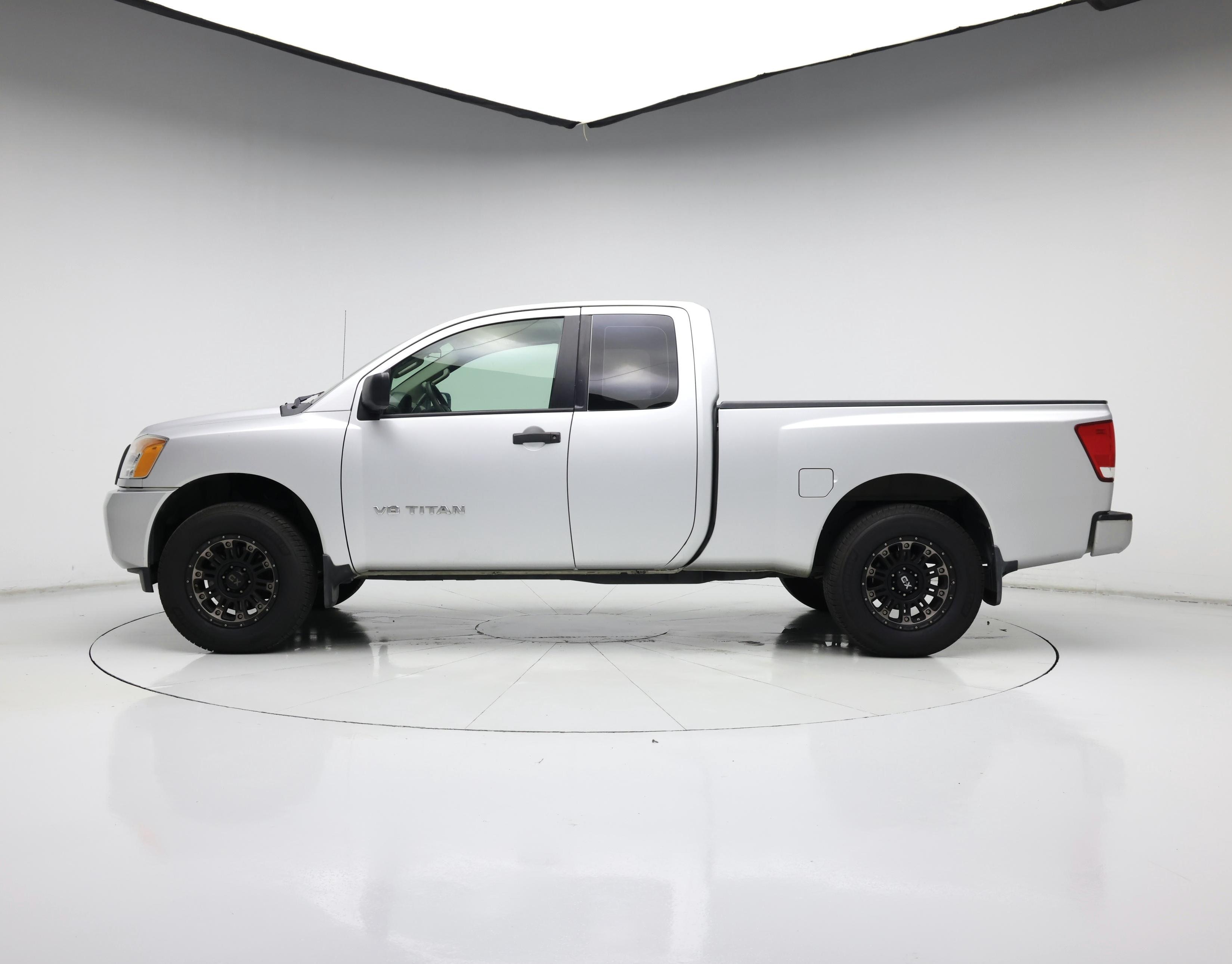 Thumbnail: 2013 Nissan Titan - 3