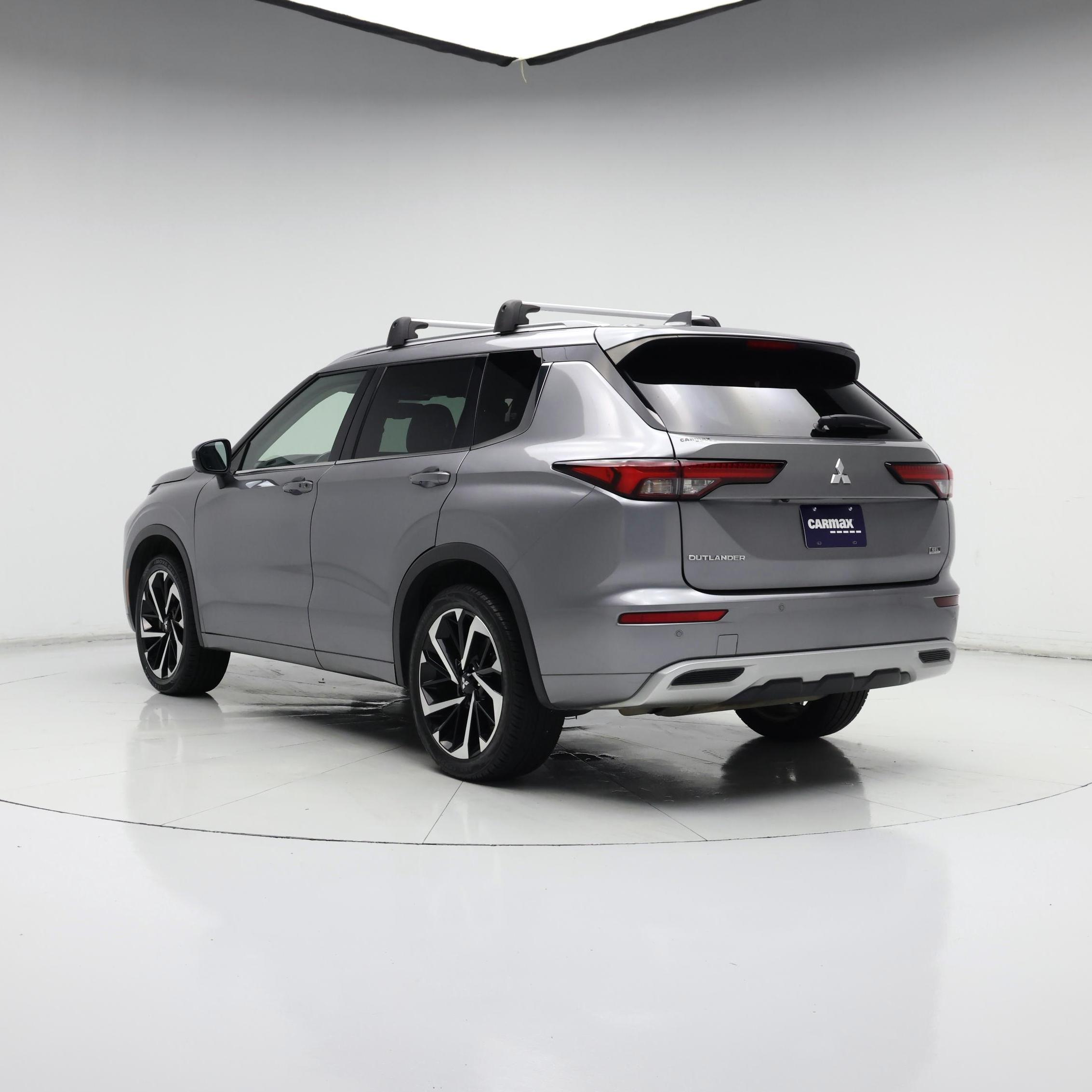 Thumbnail: 2022 Mitsubishi Outlander - 2